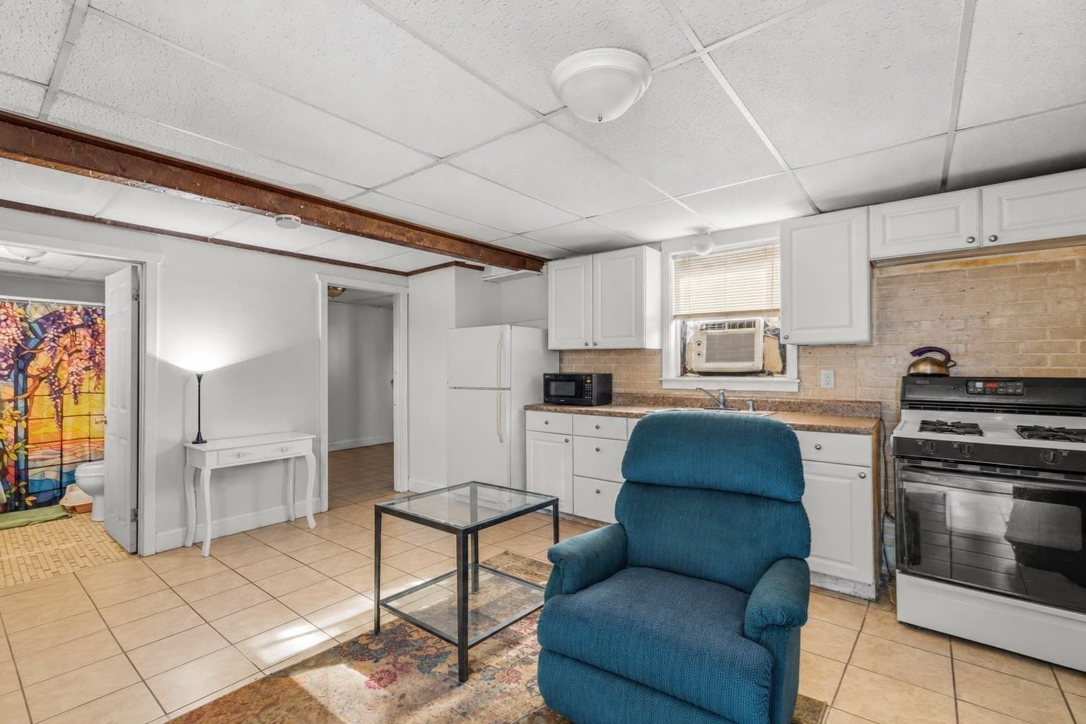 4 Family at 908 Plymouth Ave, Fall River MA 02721, photo 26 of 40