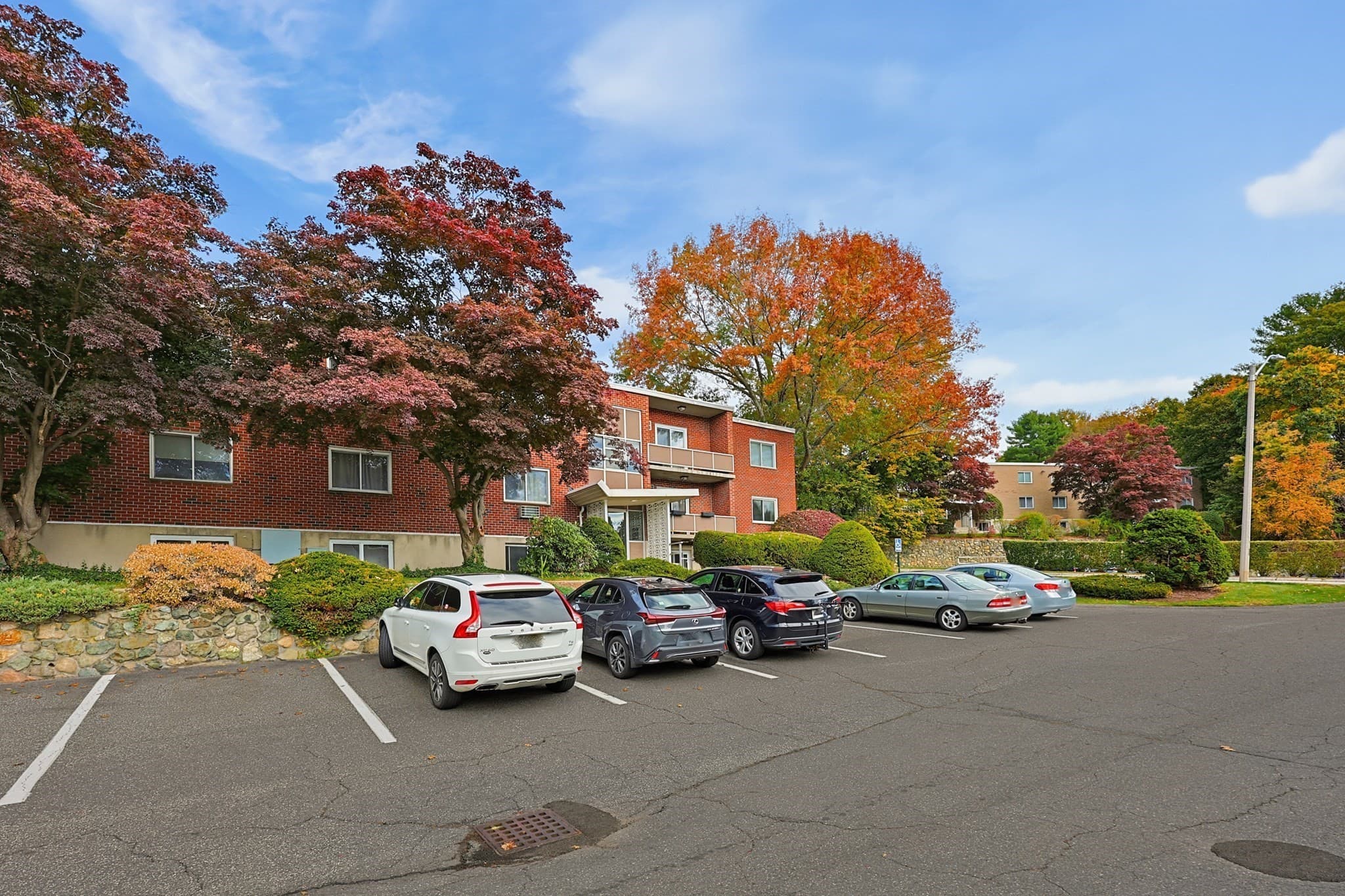 Condominium at 22 Jacqueline Rd # D, Waltham MA 02452, photo 23 of 26
