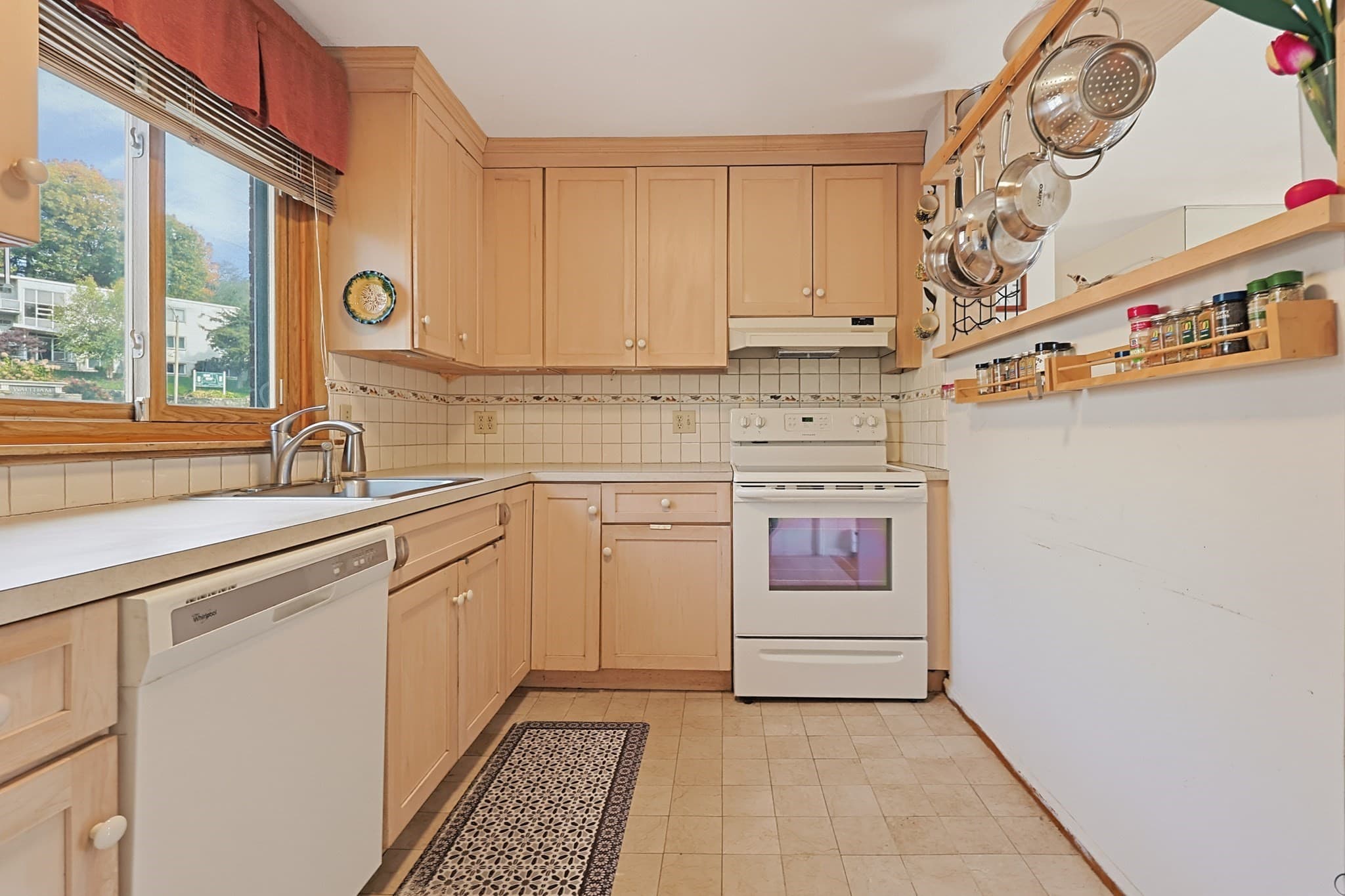 Condominium at 22 Jacqueline Rd # D, Waltham MA 02452, photo 6 of 26