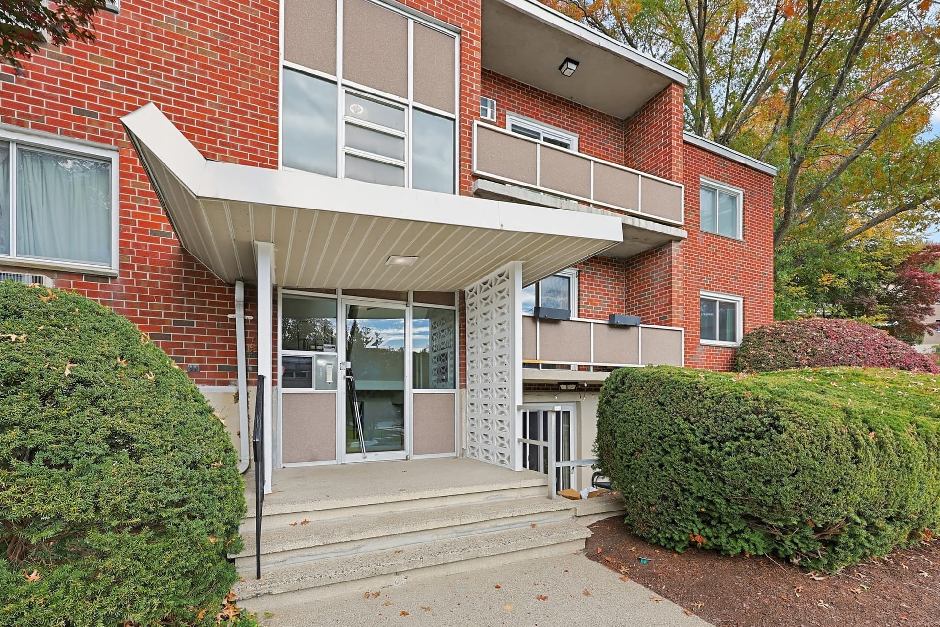 22 Jacqueline Rd # D, Waltham MA 02452