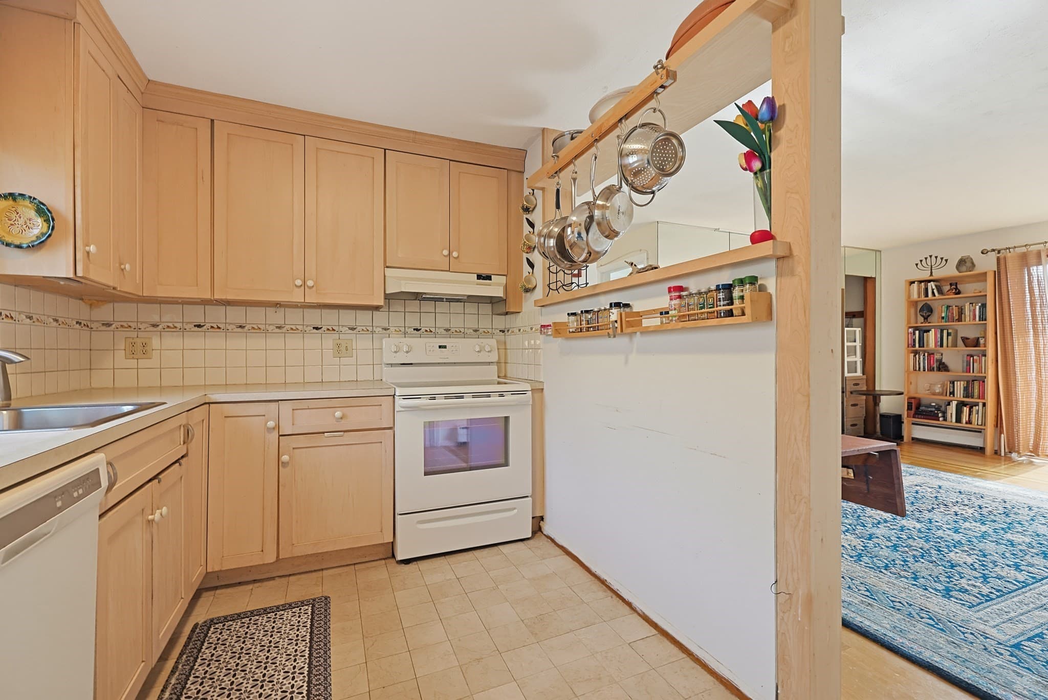 Condominium at 22 Jacqueline Rd # D, Waltham MA 02452, photo 5 of 26