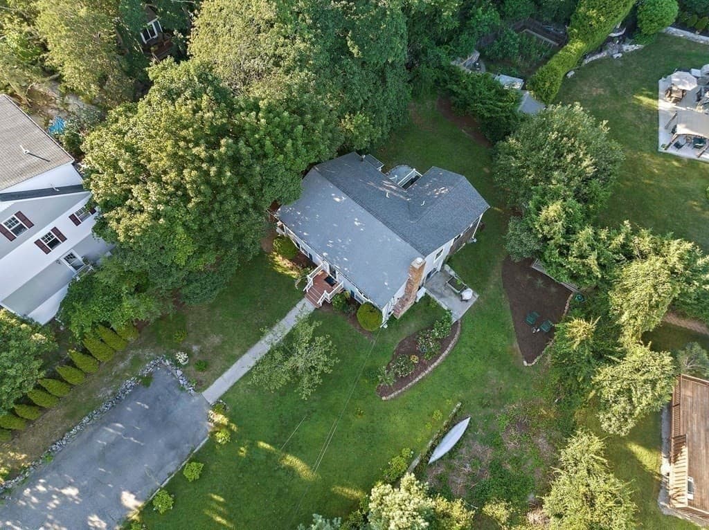 Single Family Residence at 36 Barnstable Rd, Hull MA 02045, photo 2 of 39