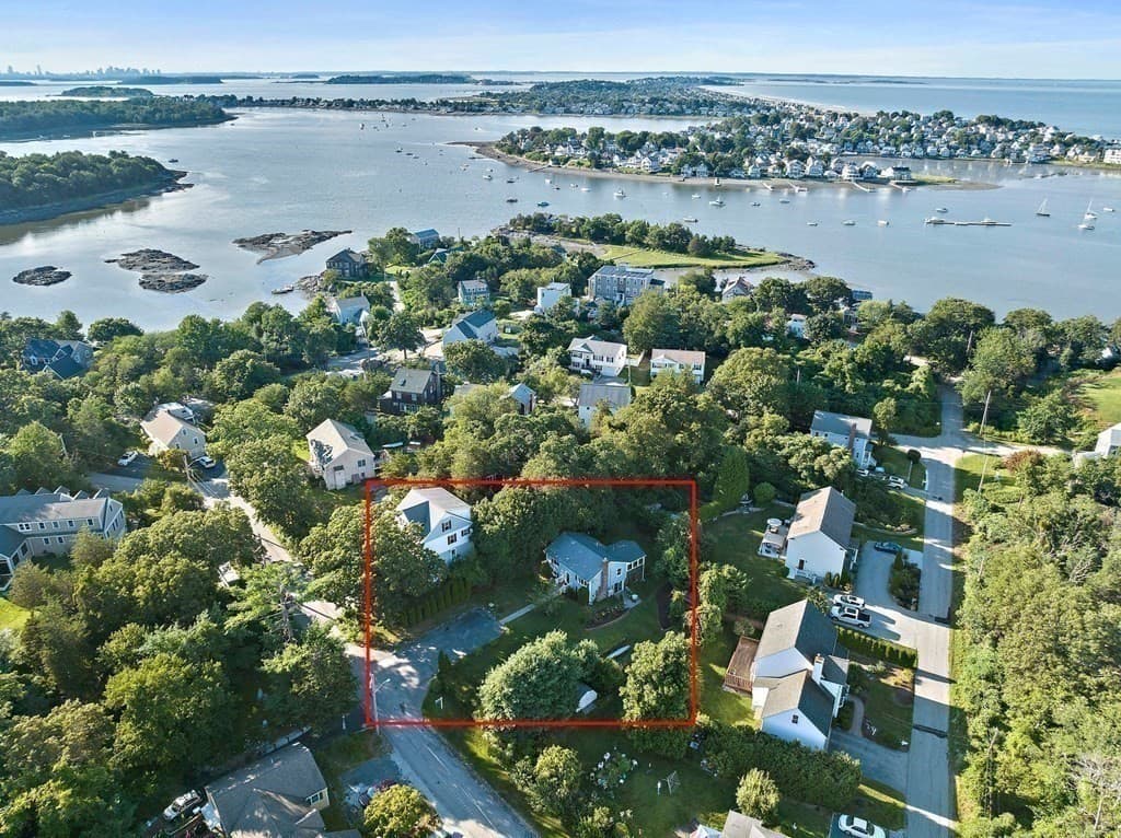36 Barnstable Rd, Hull MA 02045