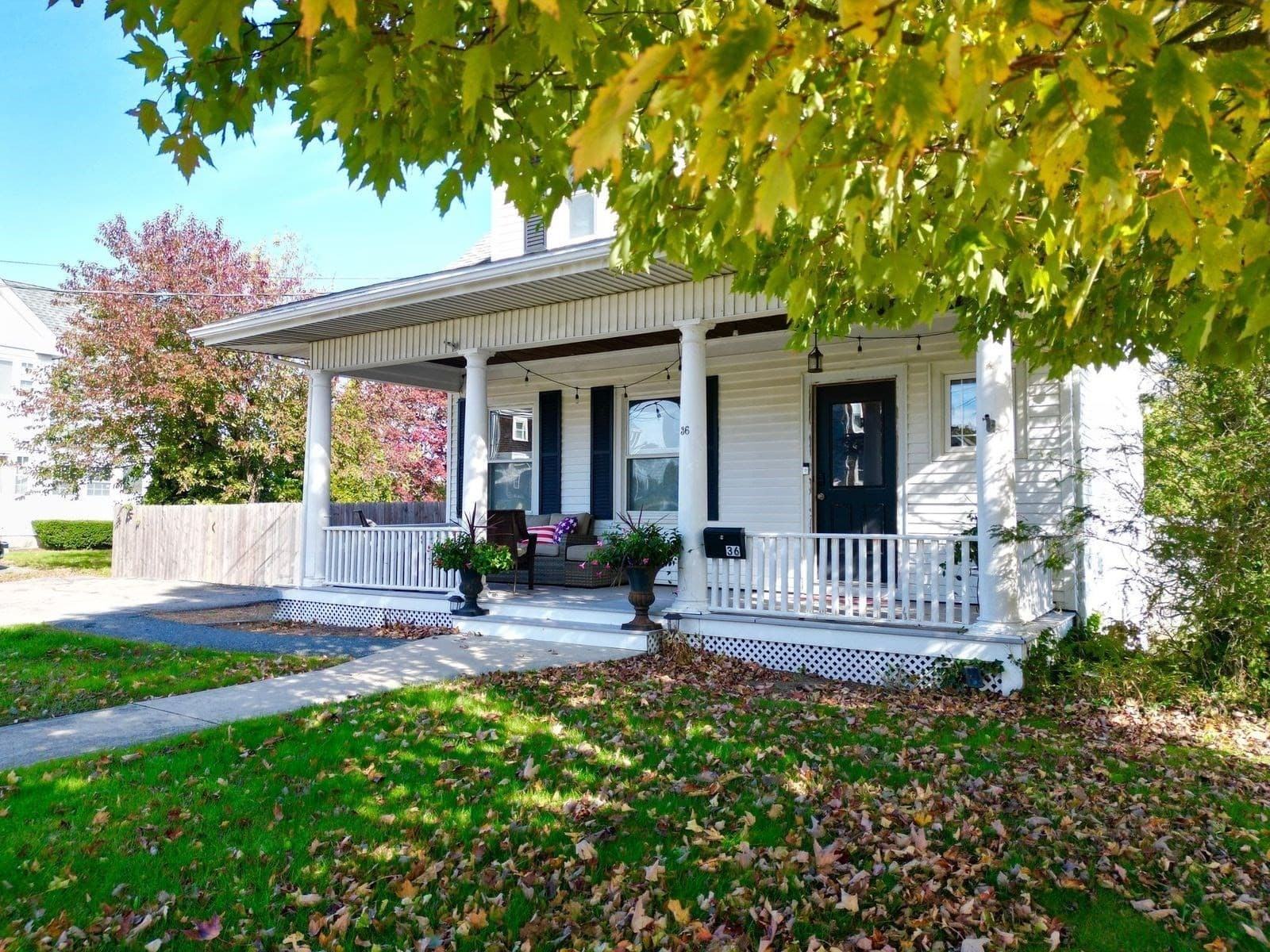 36 Mayflower St, Plymouth MA 02360