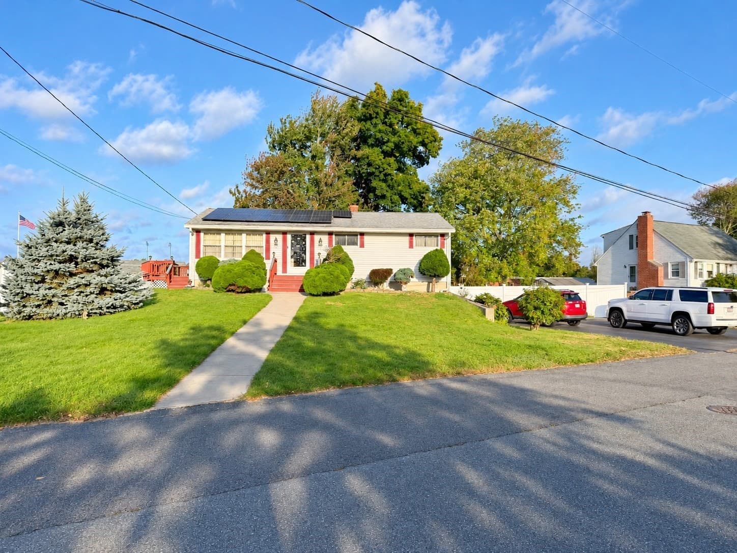 Single Family Residence at 37 Paula Street, Somerset MA 02726, photo 4 of 31