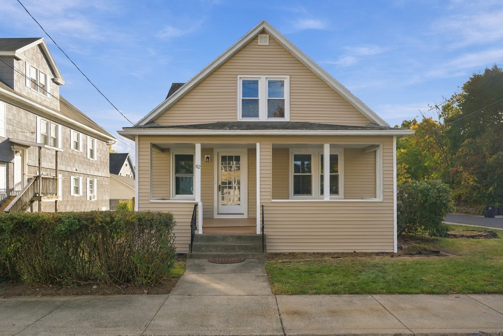 62 Brookline Ave, Holyoke MA 01040