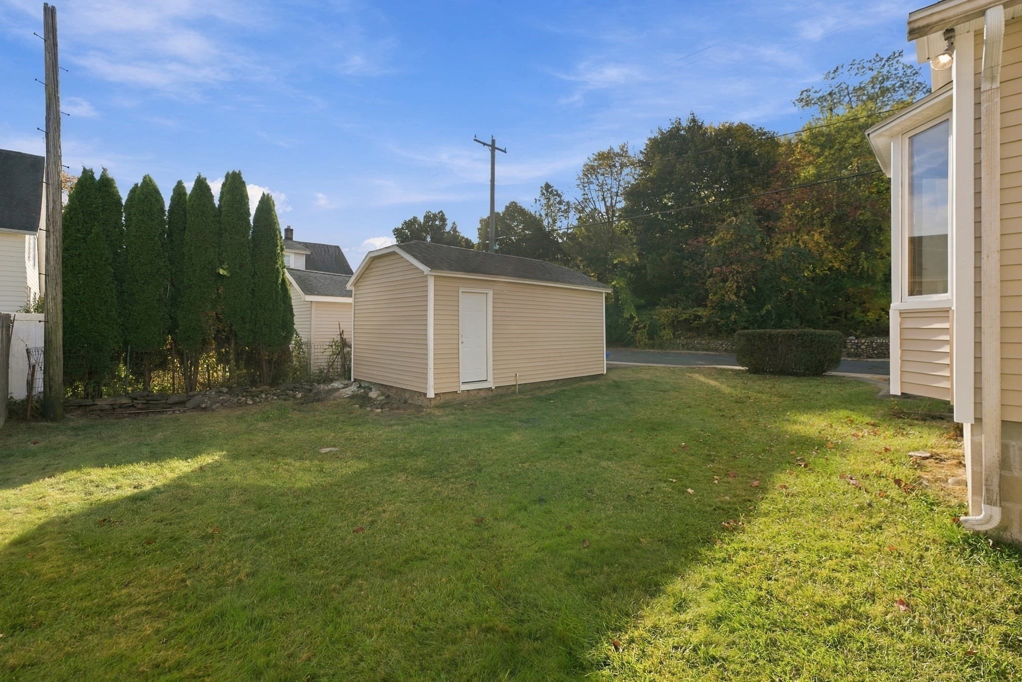 Single Family Residence at 62 Brookline Ave, Holyoke MA 01040, photo 34 of 35