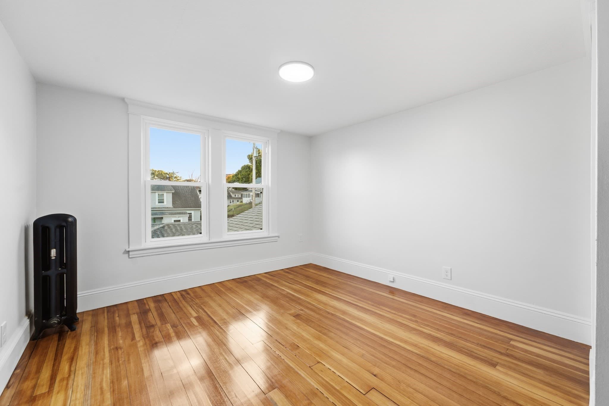 Single Family Residence at 62 Brookline Ave, Holyoke MA 01040, photo 25 of 35