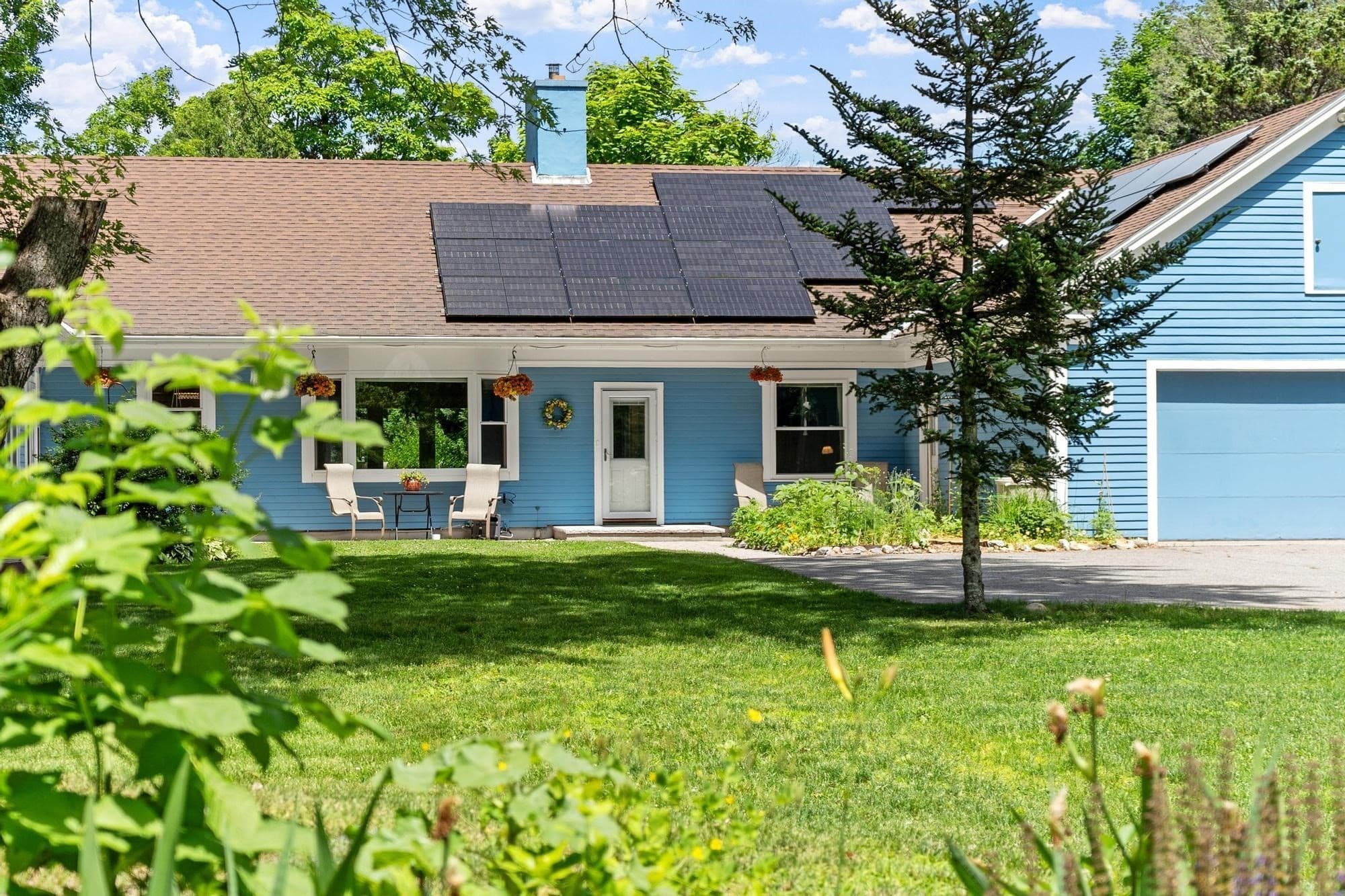 27 Oak Ave, Lunenburg MA 01462