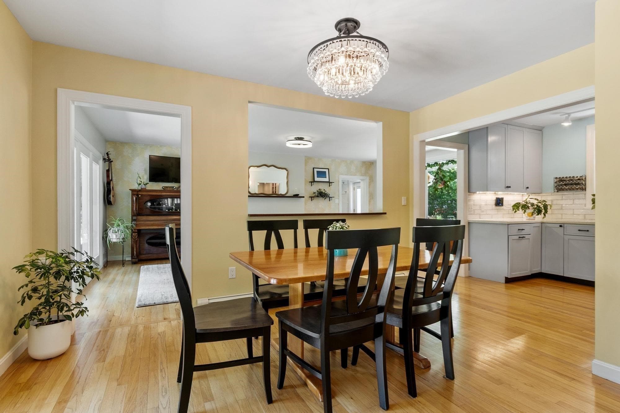 Single Family Residence at 27 Oak Ave, Lunenburg MA 01462, photo 11 of 42