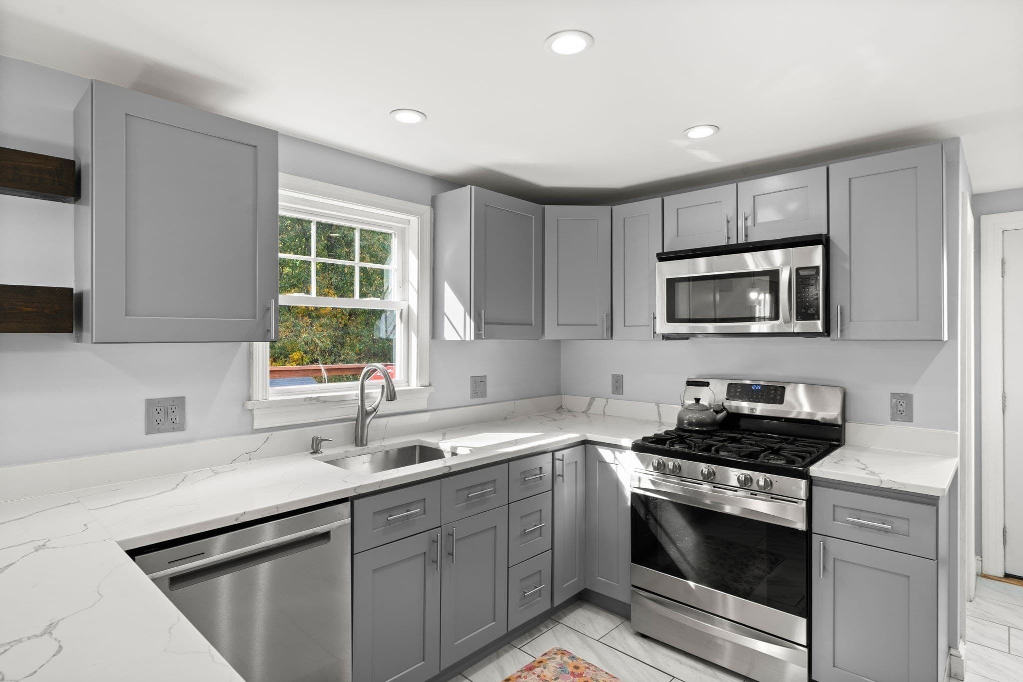 Single Family Residence at 65 Emerald Street, Quincy MA 02169, photo 14 of 42