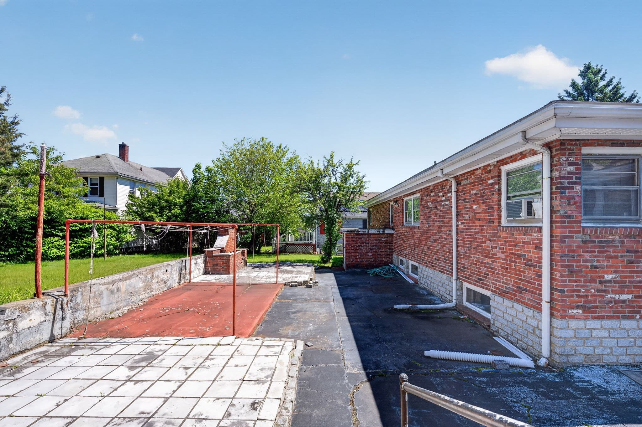 Residential at 14 Coolidge St, Everett MA 02149, photo 11 of 16