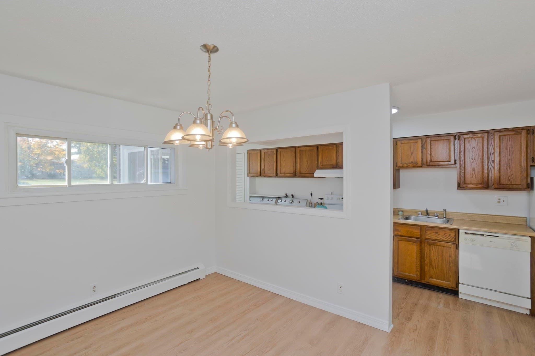 Condominium at 46 Meadowlark Ln # 46, Chicopee MA 01022, photo 6 of 27