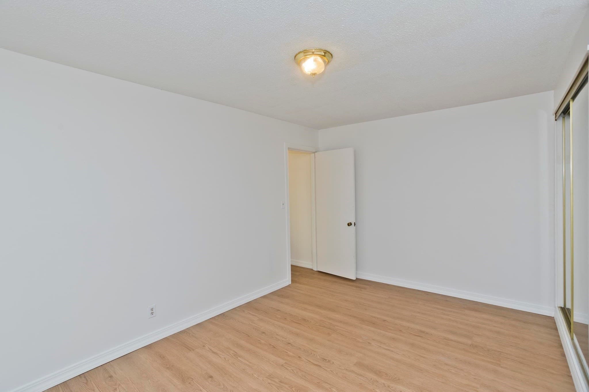 Condominium at 46 Meadowlark Ln # 46, Chicopee MA 01022, photo 13 of 27