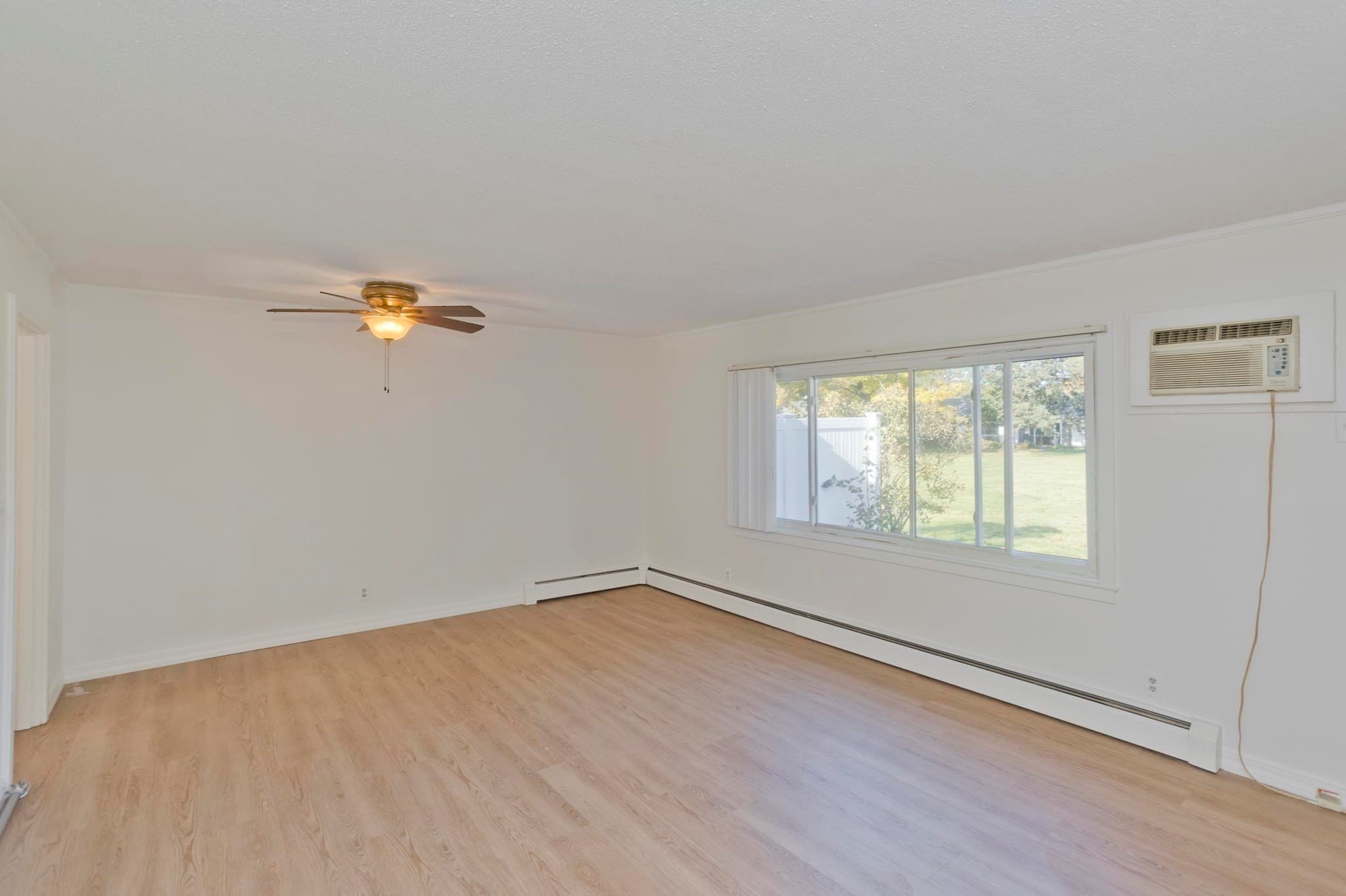 Condominium at 46 Meadowlark Ln # 46, Chicopee MA 01022, photo 17 of 27