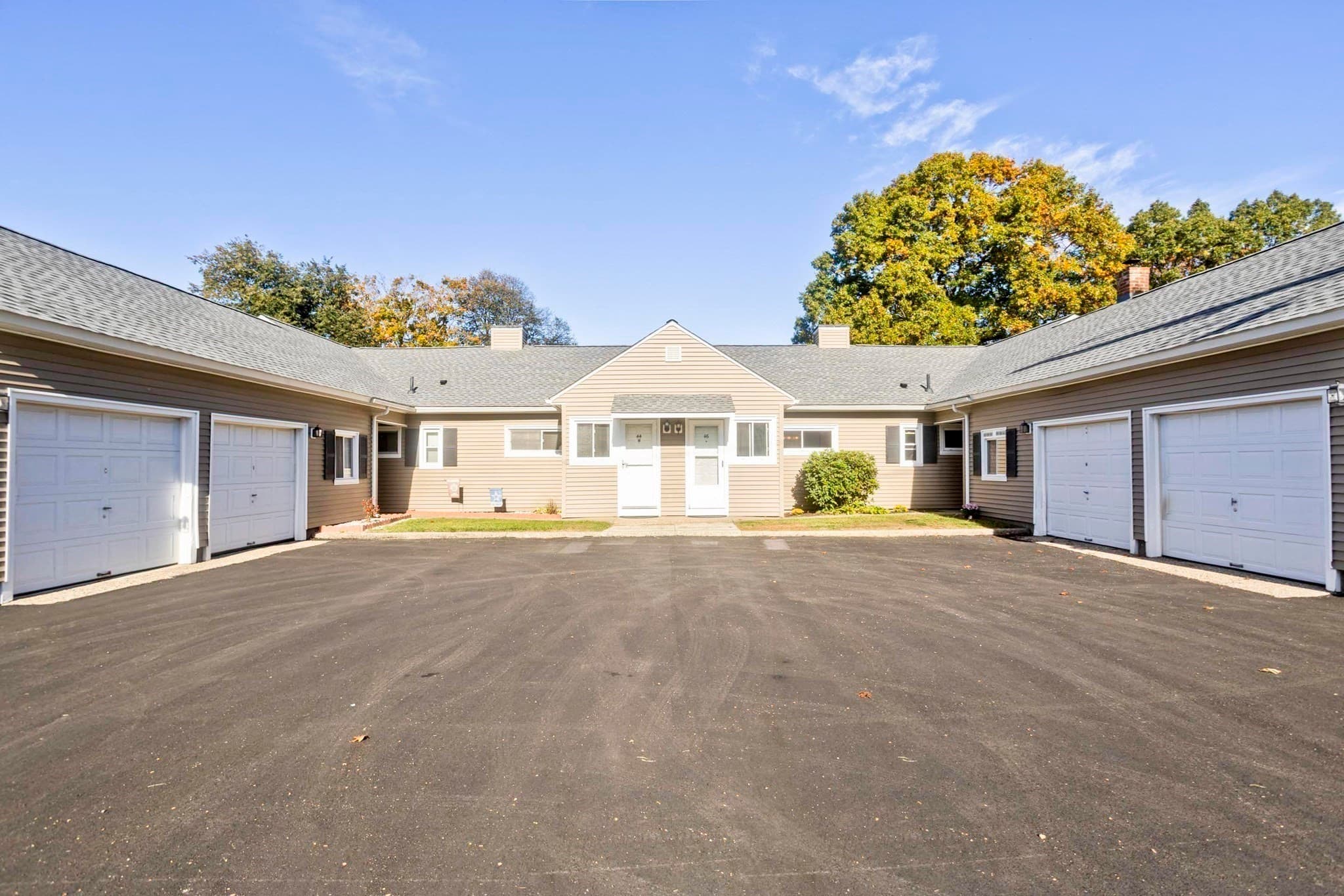 Condominium at 46 Meadowlark Ln # 46, Chicopee MA 01022, photo 26 of 27