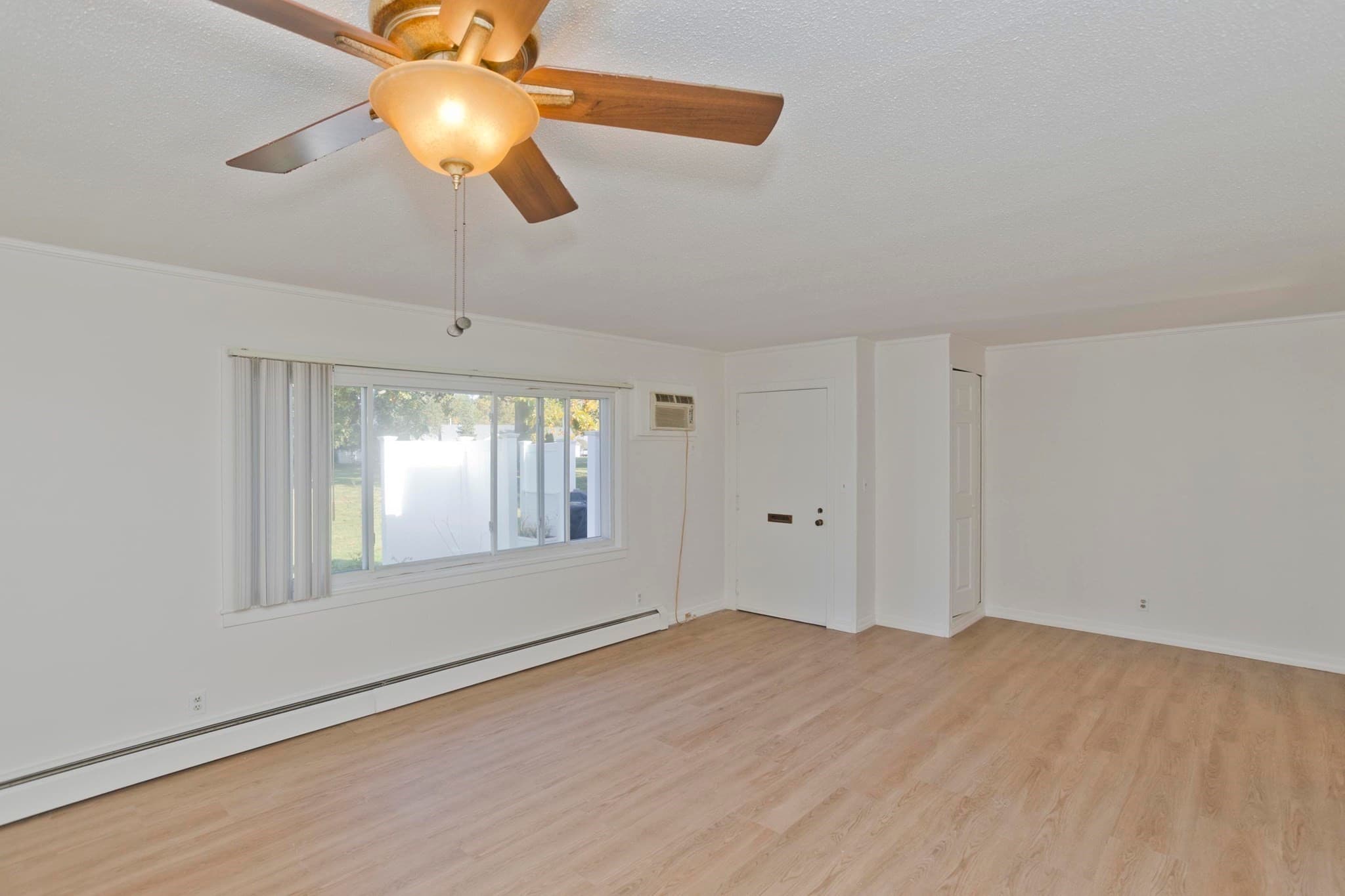 Condominium at 46 Meadowlark Ln # 46, Chicopee MA 01022, photo 18 of 27