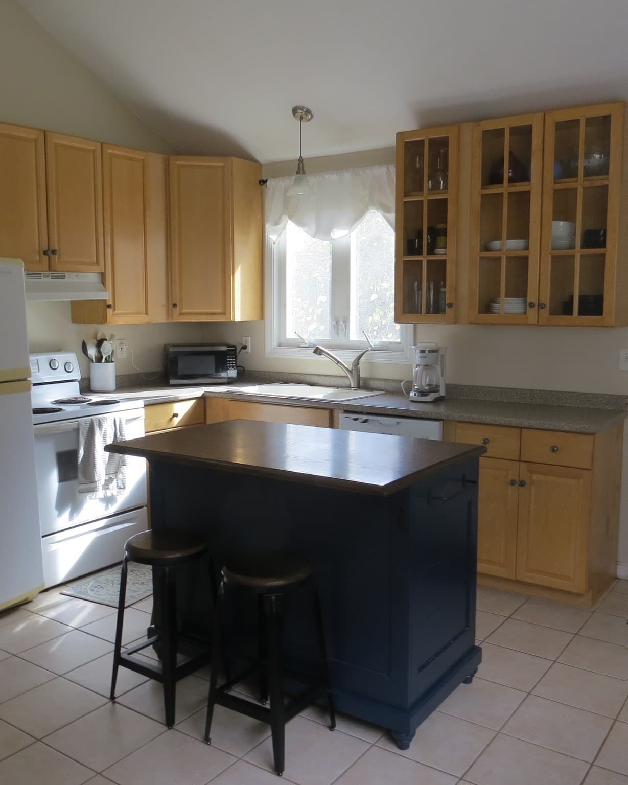 Single Family Residence at 11 Sonoma Dr, Worcester MA 01605, photo 15 of 34