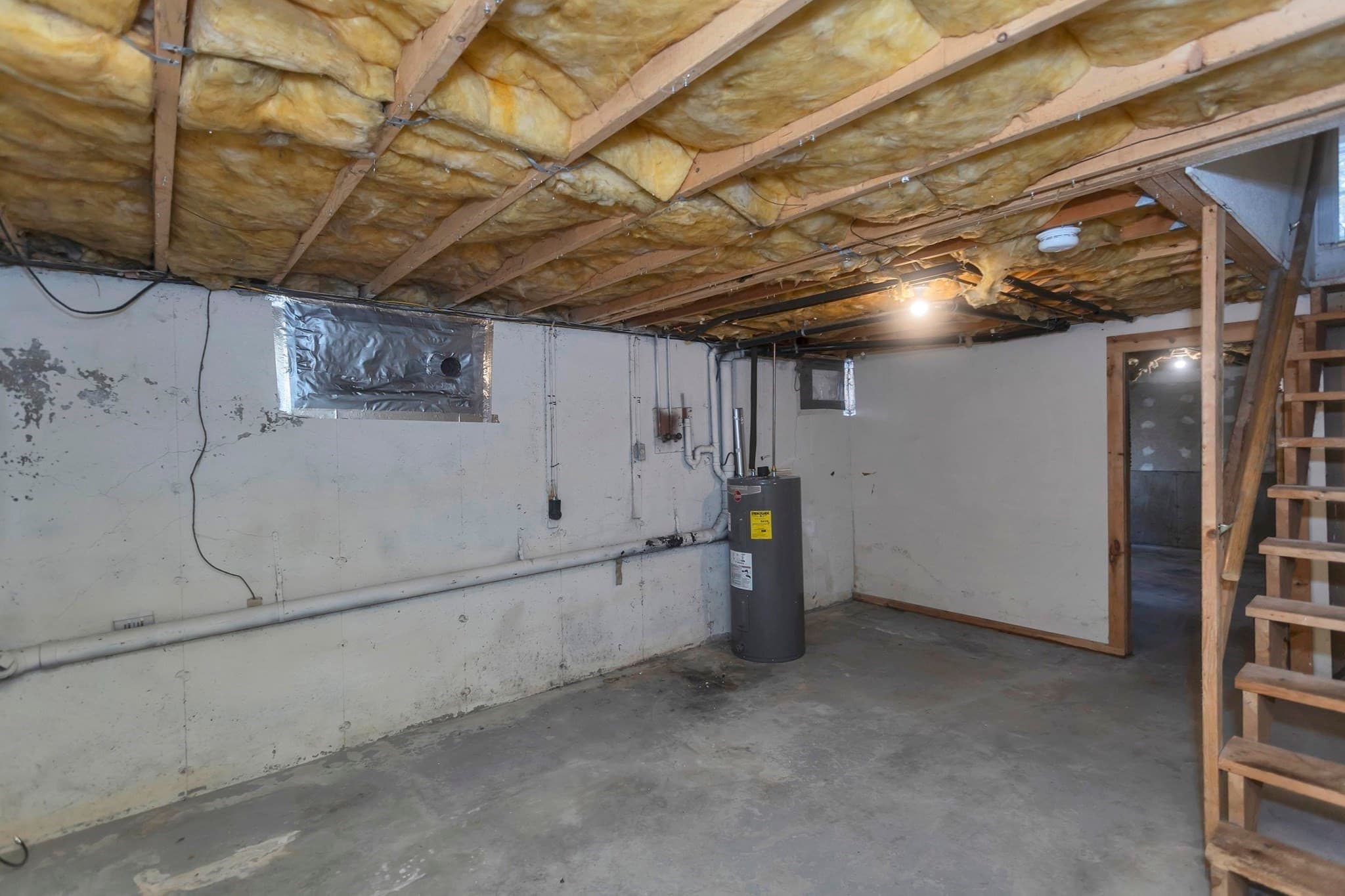 Multi Family at 3005 Prospect St, Palmer MA 01009, photo 13 of 41