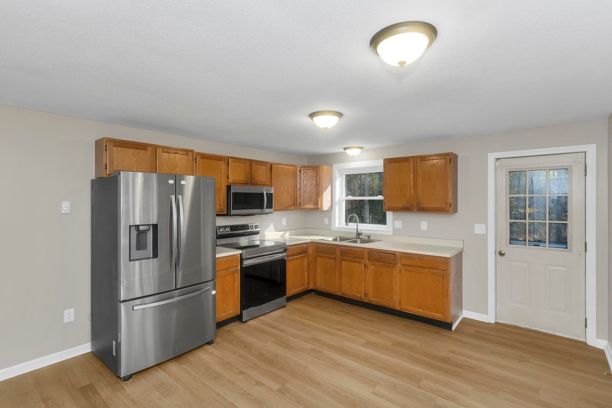 Multi Family at 3005 Prospect St, Palmer MA 01009, photo 16 of 41