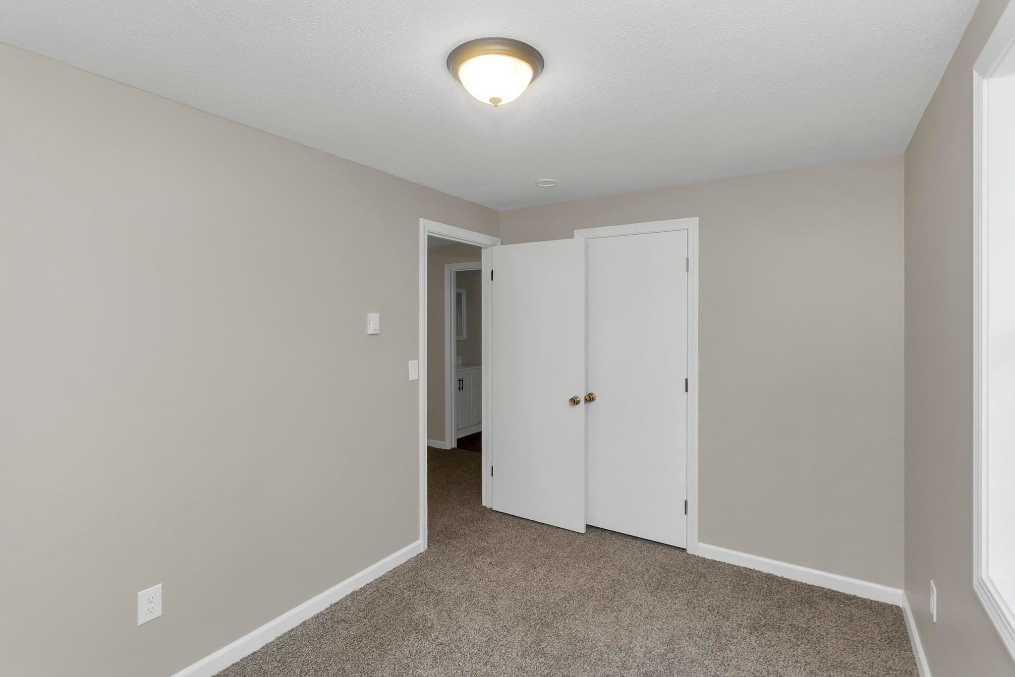 Multi Family at 3005 Prospect St, Palmer MA 01009, photo 24 of 41