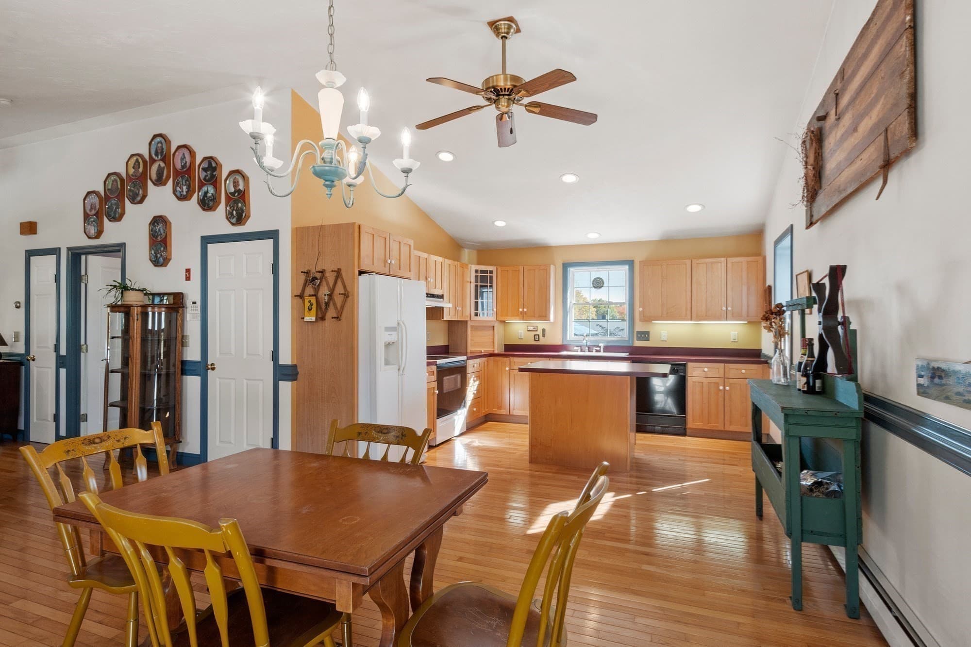 Single Family Residence at 63 Dudley St, Leominster MA 01453, photo 9 of 37