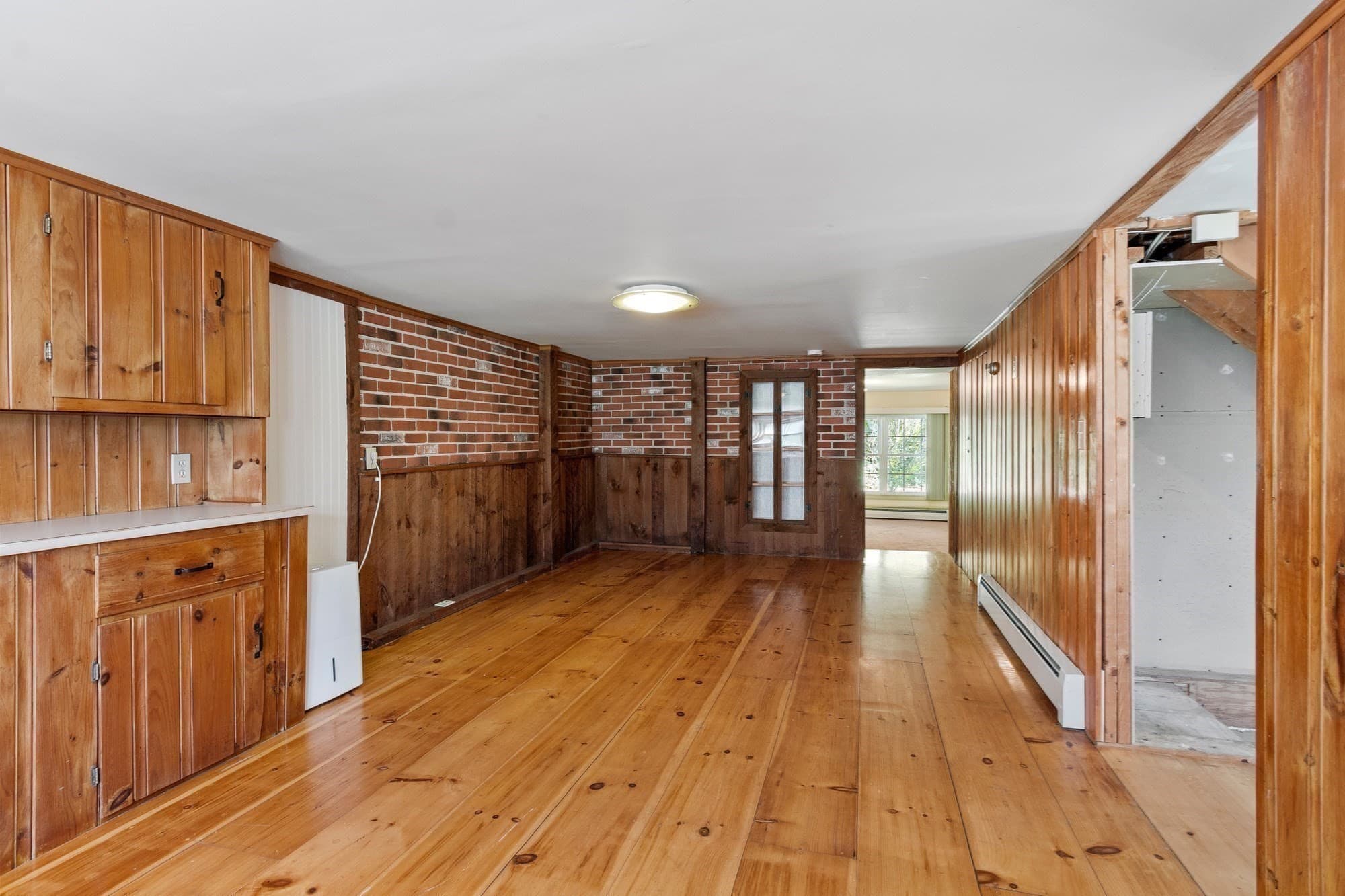 Single Family Residence at 63 Dudley St, Leominster MA 01453, photo 24 of 37