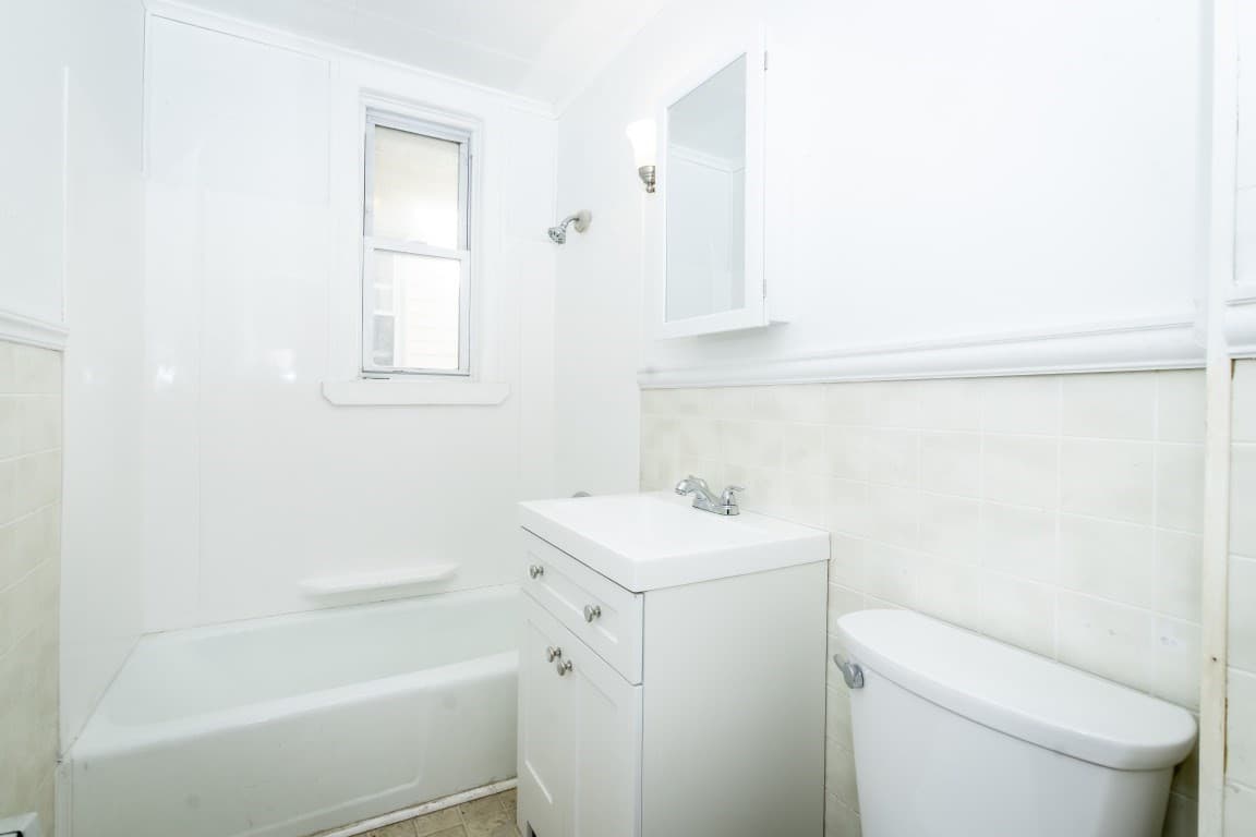 4 Family at 21 Clare St, Lowell MA 01854, photo 13 of 32