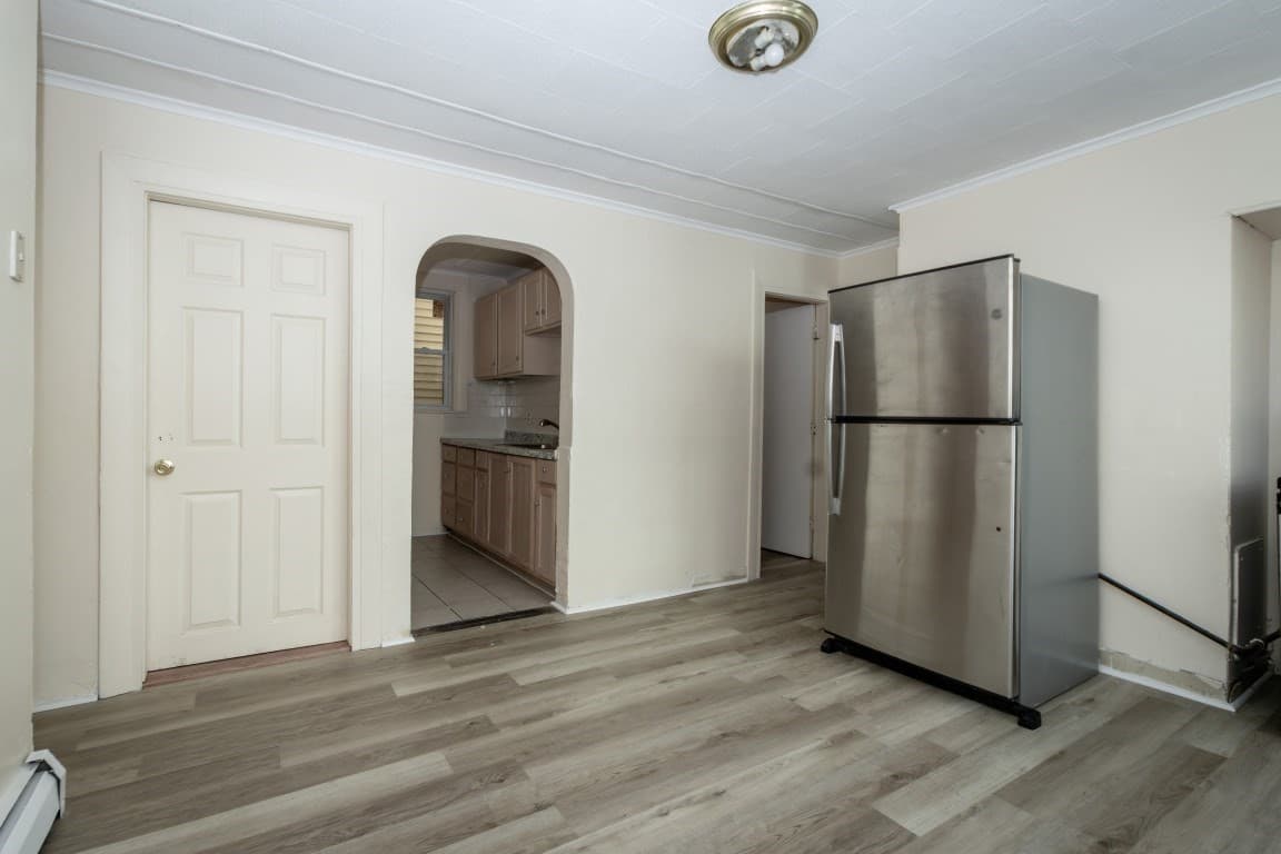 4 Family at 21 Clare St, Lowell MA 01854, photo 17 of 32