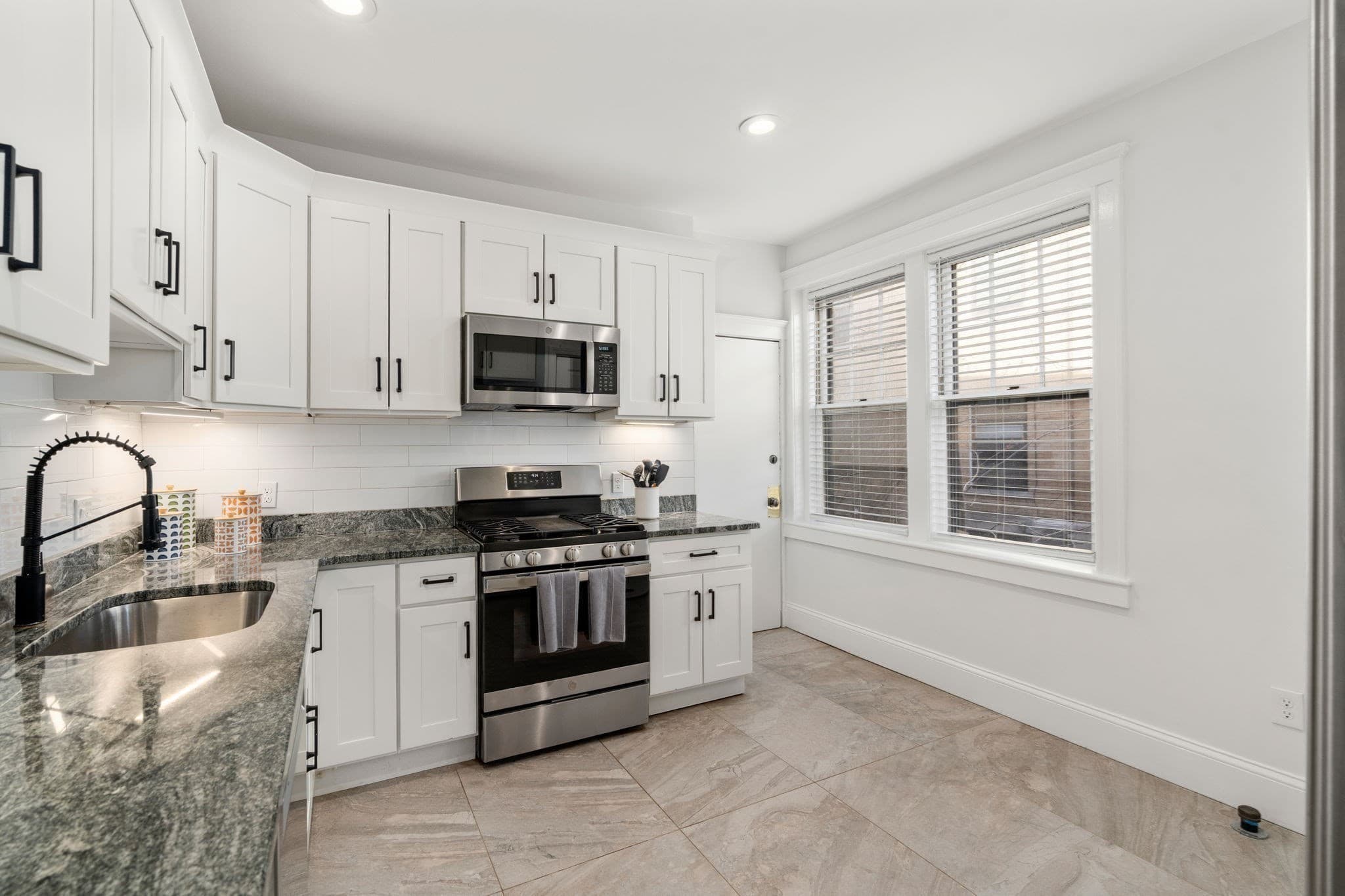 Condominium at 461 Washington Street # 1, Brookline MA 02446, photo 4 of 14