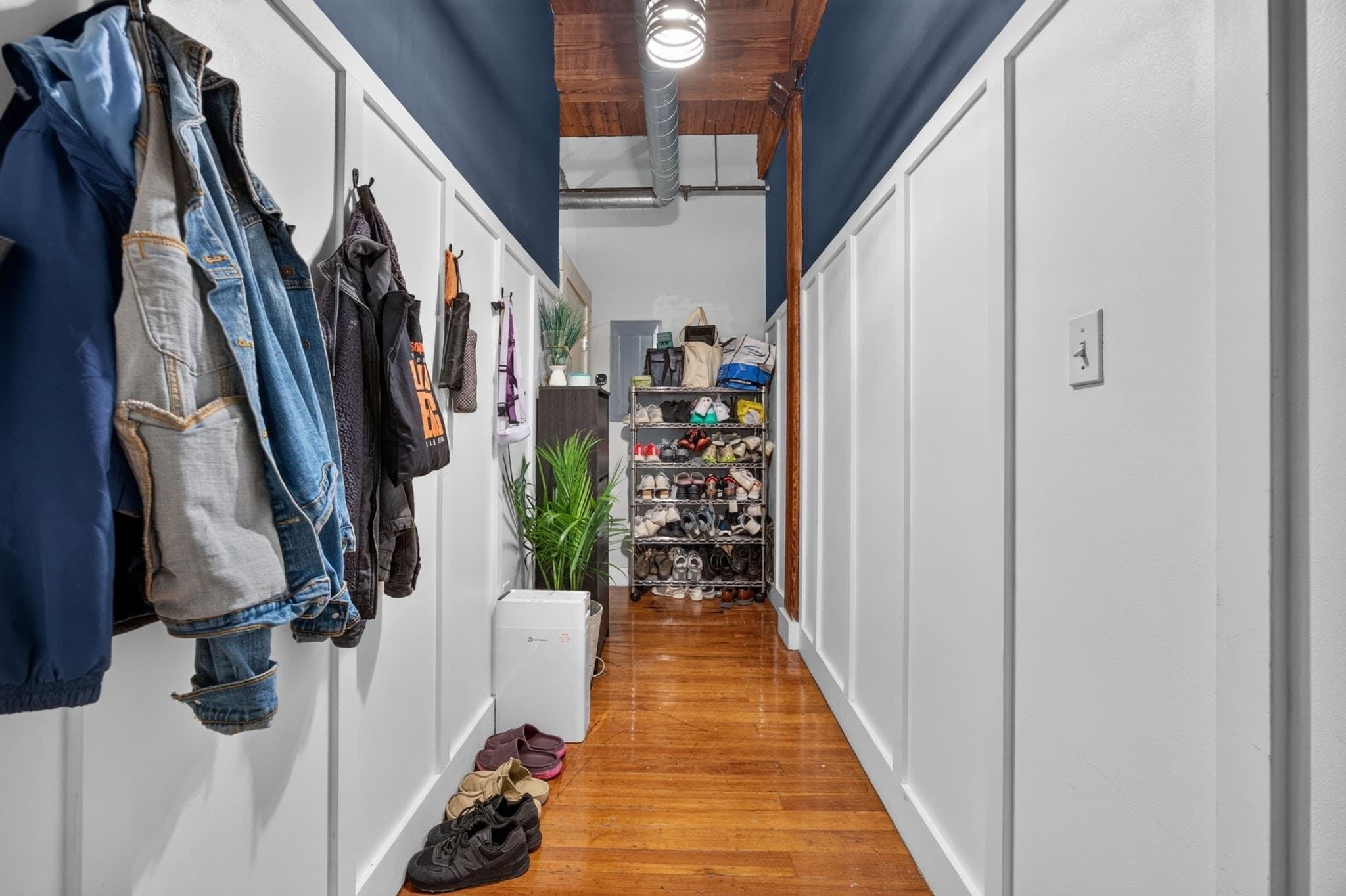 Condominium at 49 Munroe St # 302, Lynn MA 01901, photo 3 of 28