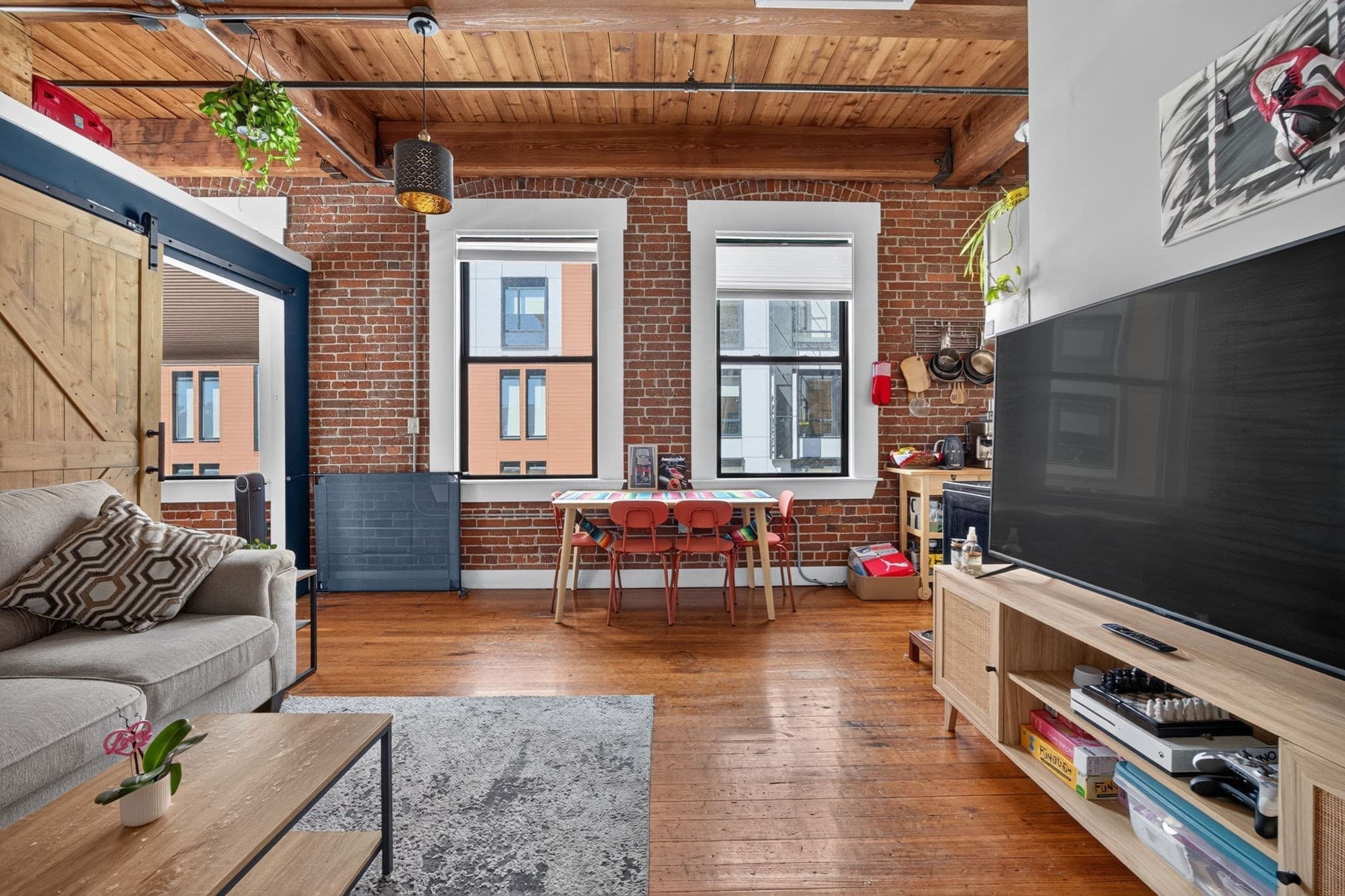 Condominium at 49 Munroe St # 302, Lynn MA 01901, photo 5 of 28