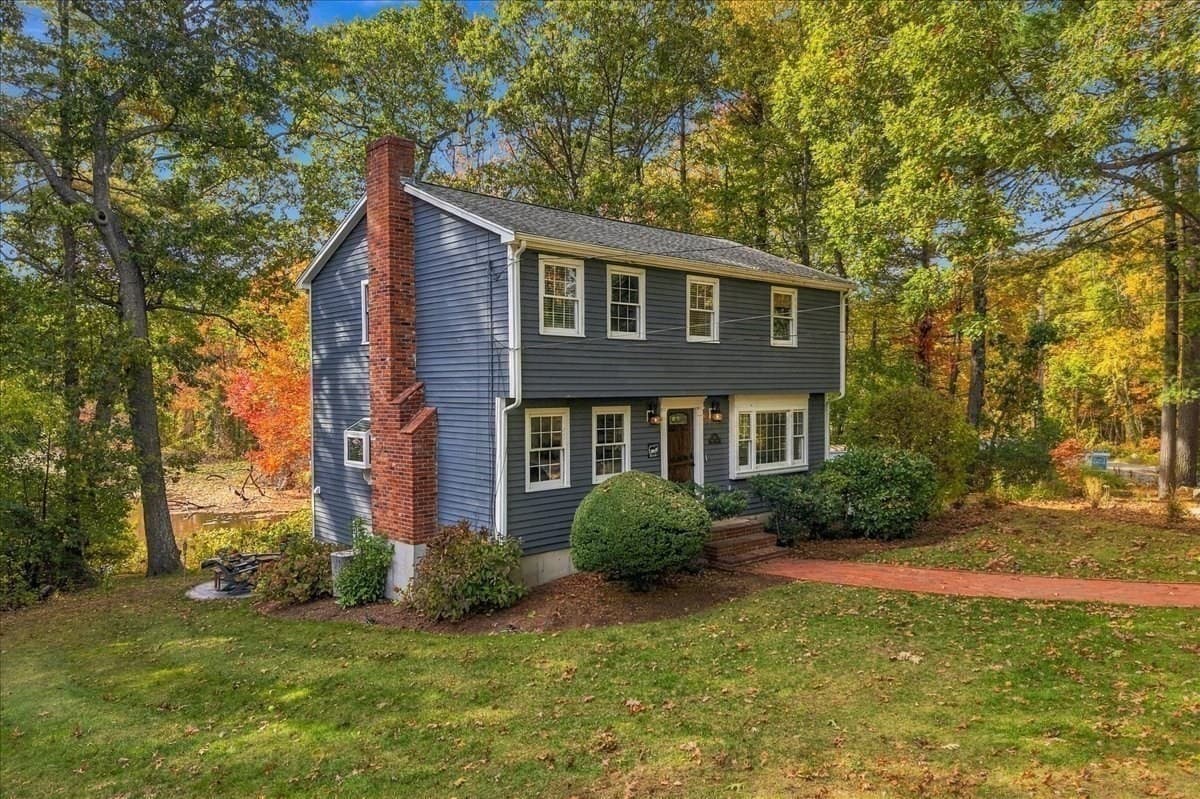 Single Family Residence at 210 Hobart St, Hingham MA 02043, photo 28 of 38