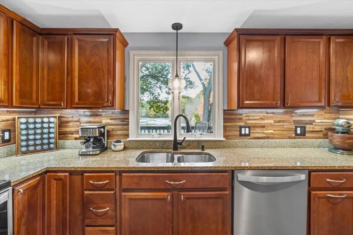 Single Family Residence at 210 Hobart St, Hingham MA 02043, photo 10 of 38