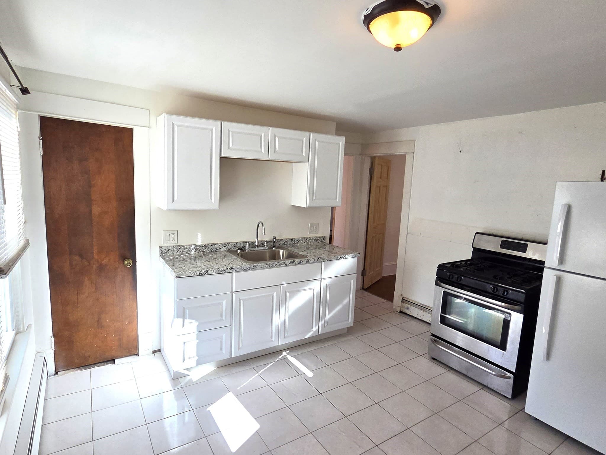 Single Family Residence at 59 Mazarin St, Springfield MA 01151, photo 7 of 16