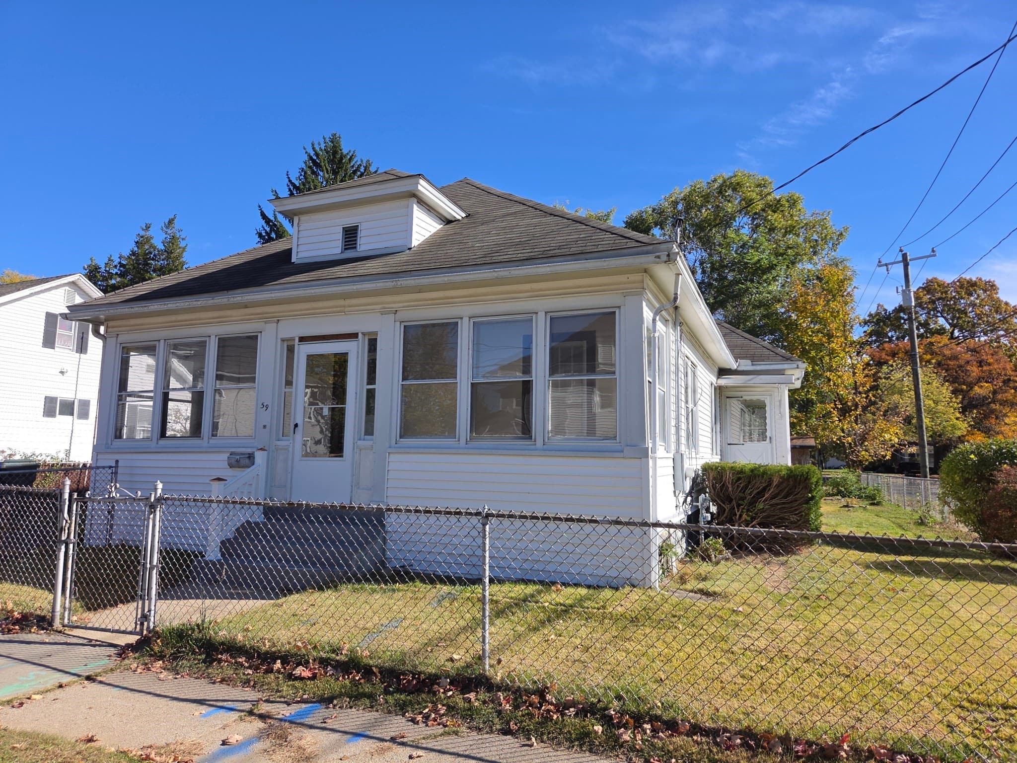 Single Family Residence at 59 Mazarin St, Springfield MA 01151, photo 3 of 16