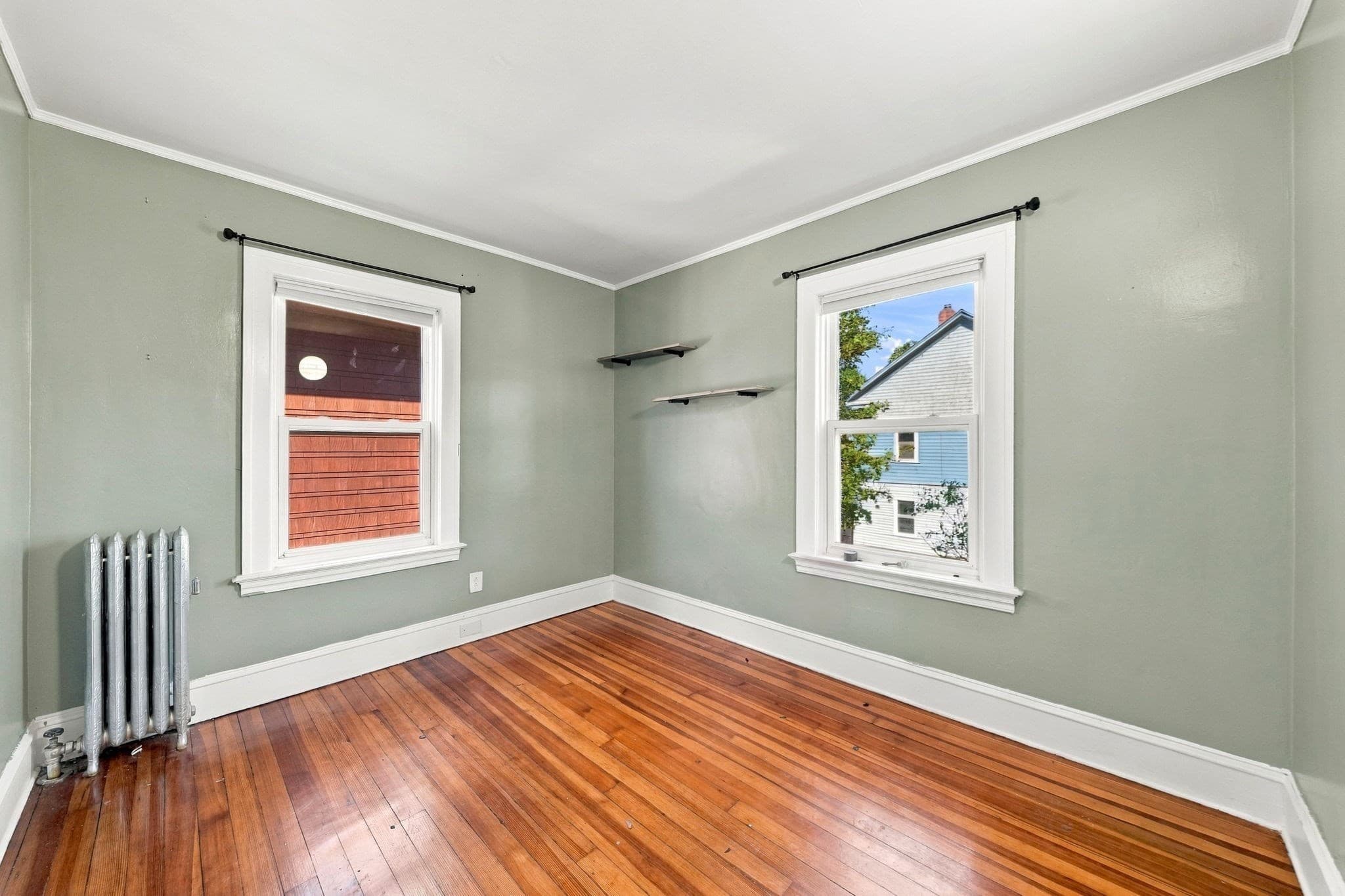 3 Family at 84 11th St, Providence RI 02906, photo 23 of 42