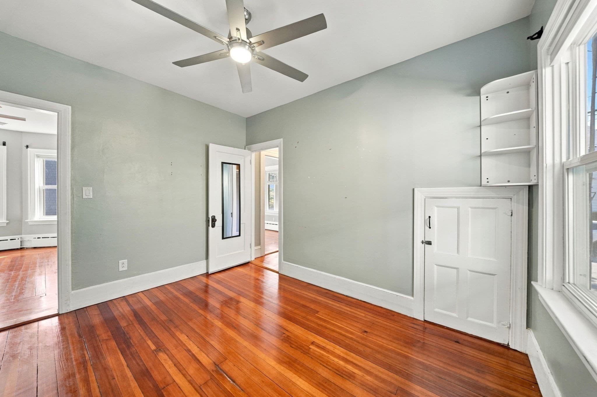 3 Family at 84 11th St, Providence RI 02906, photo 5 of 42
