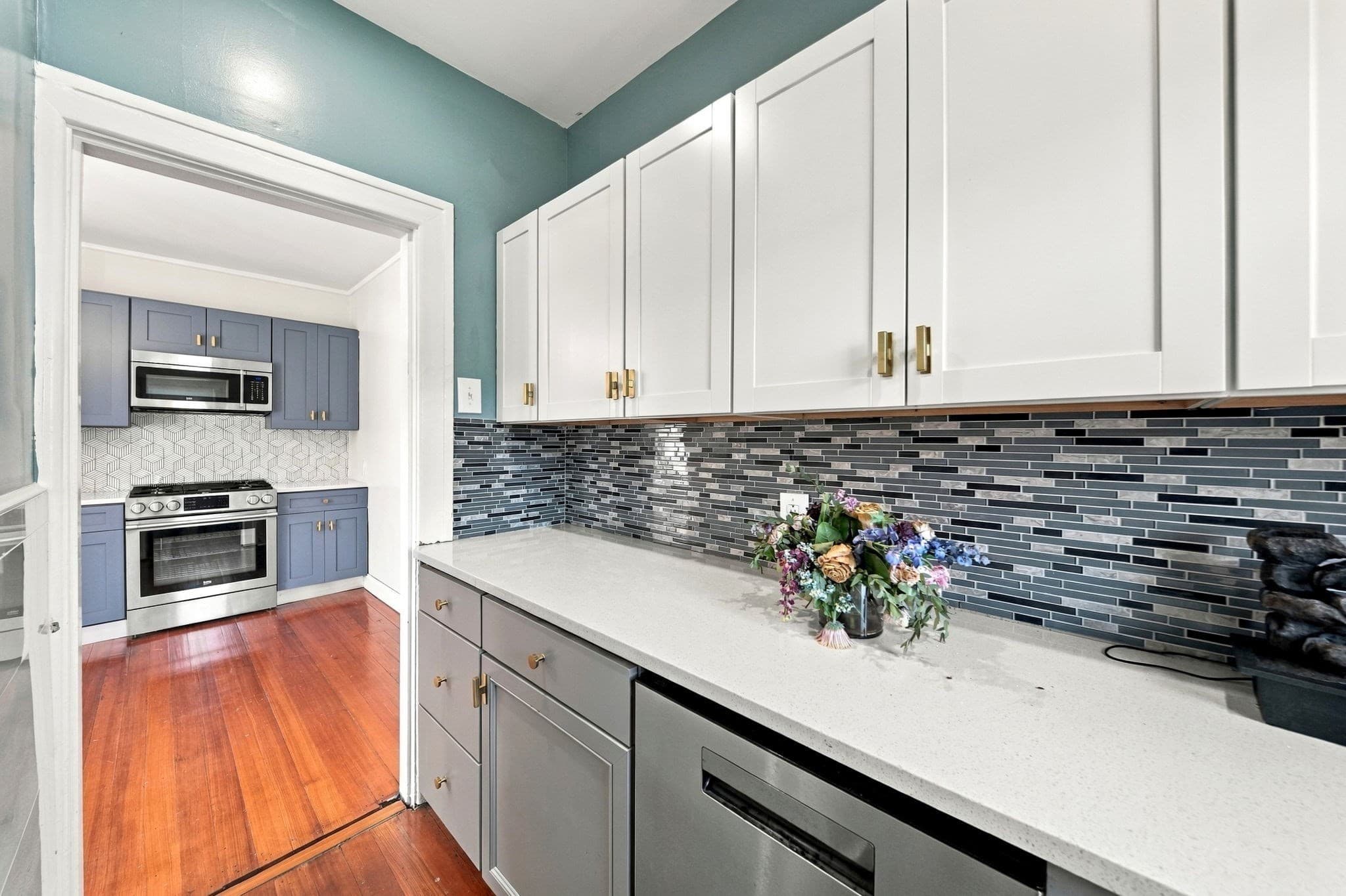 3 Family at 84 11th St, Providence RI 02906, photo 29 of 42