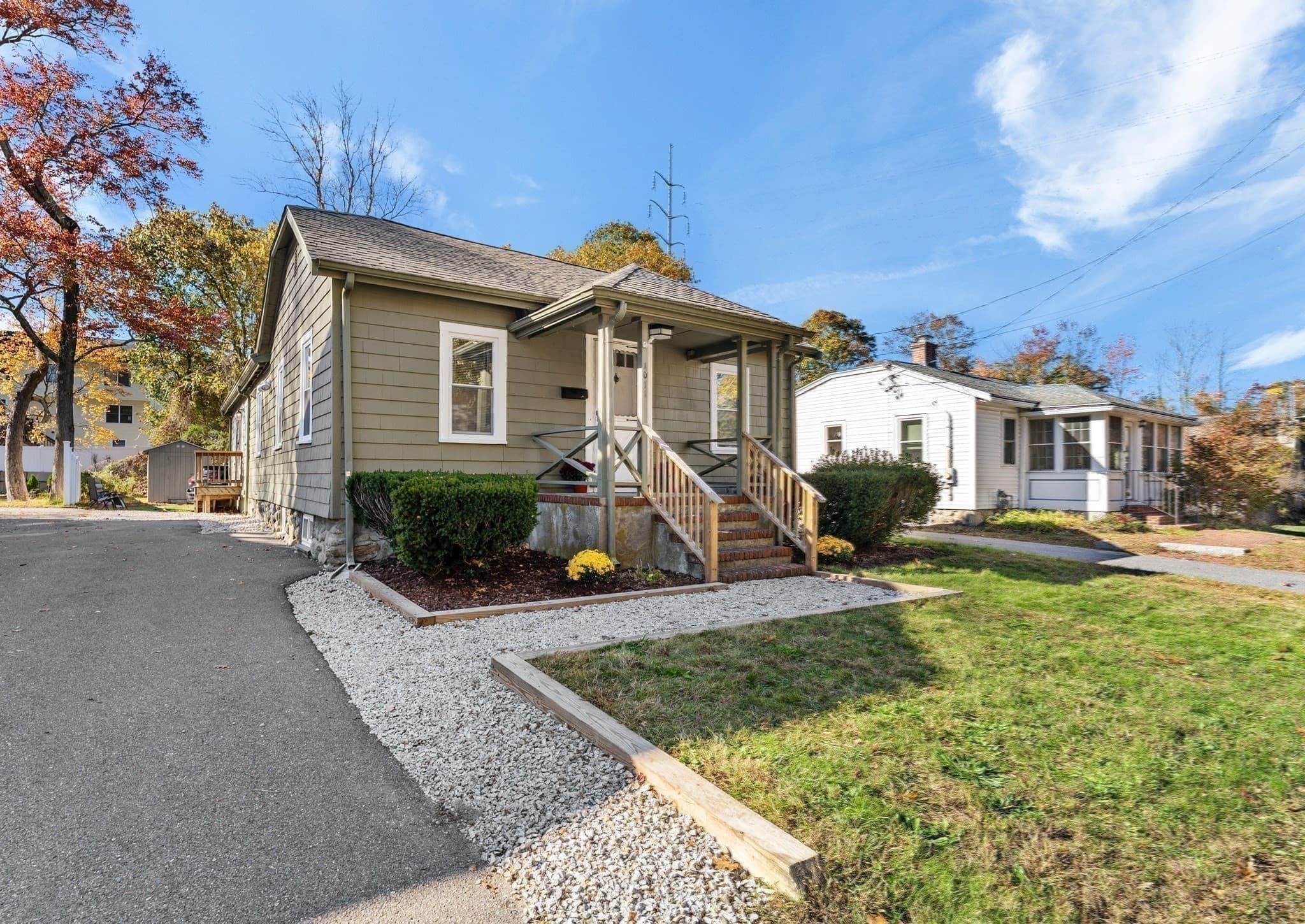 Single Family Residence at 1011 Webster St, Needham MA 02492, photo 2 of 42