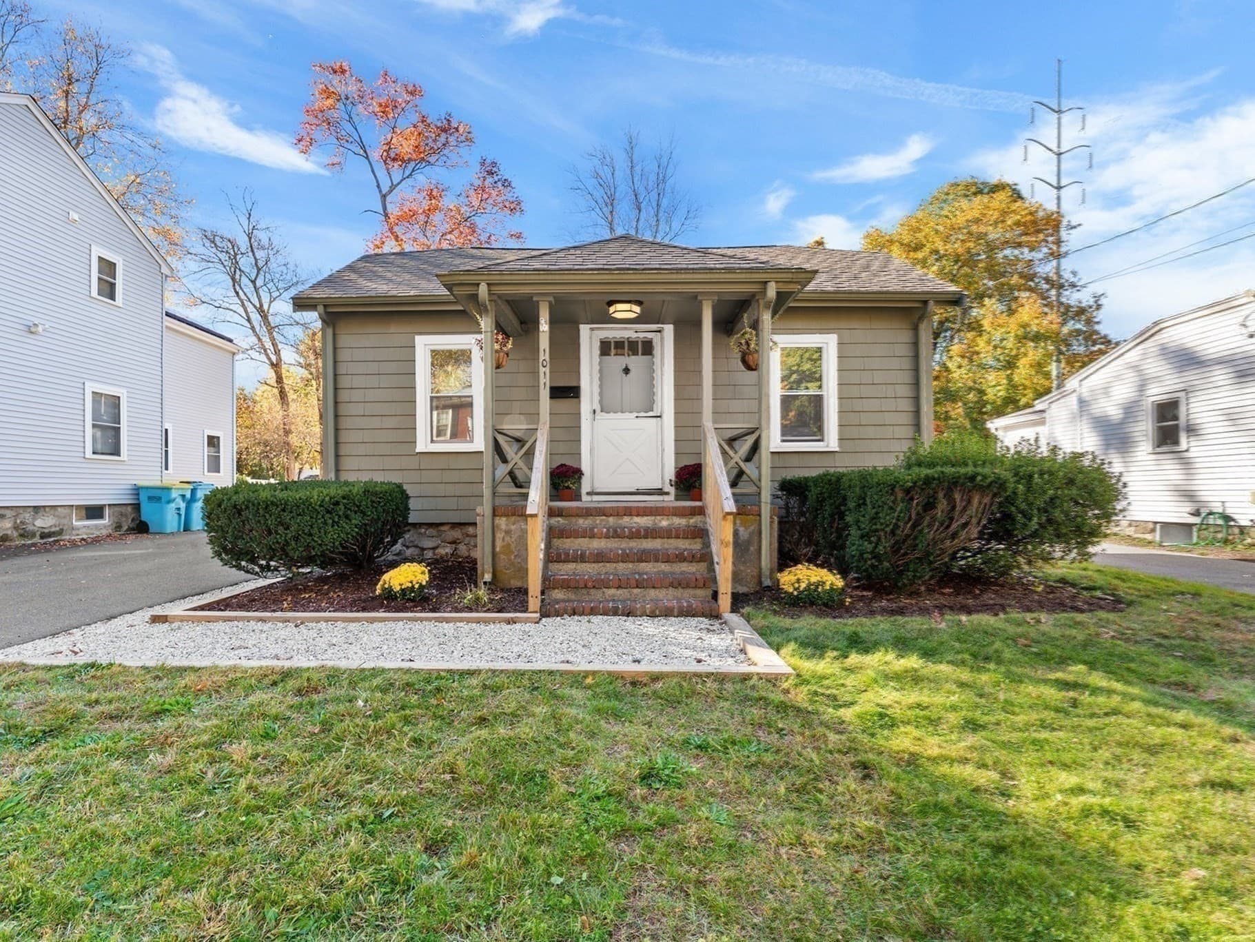 1011 Webster St, Needham MA 02492