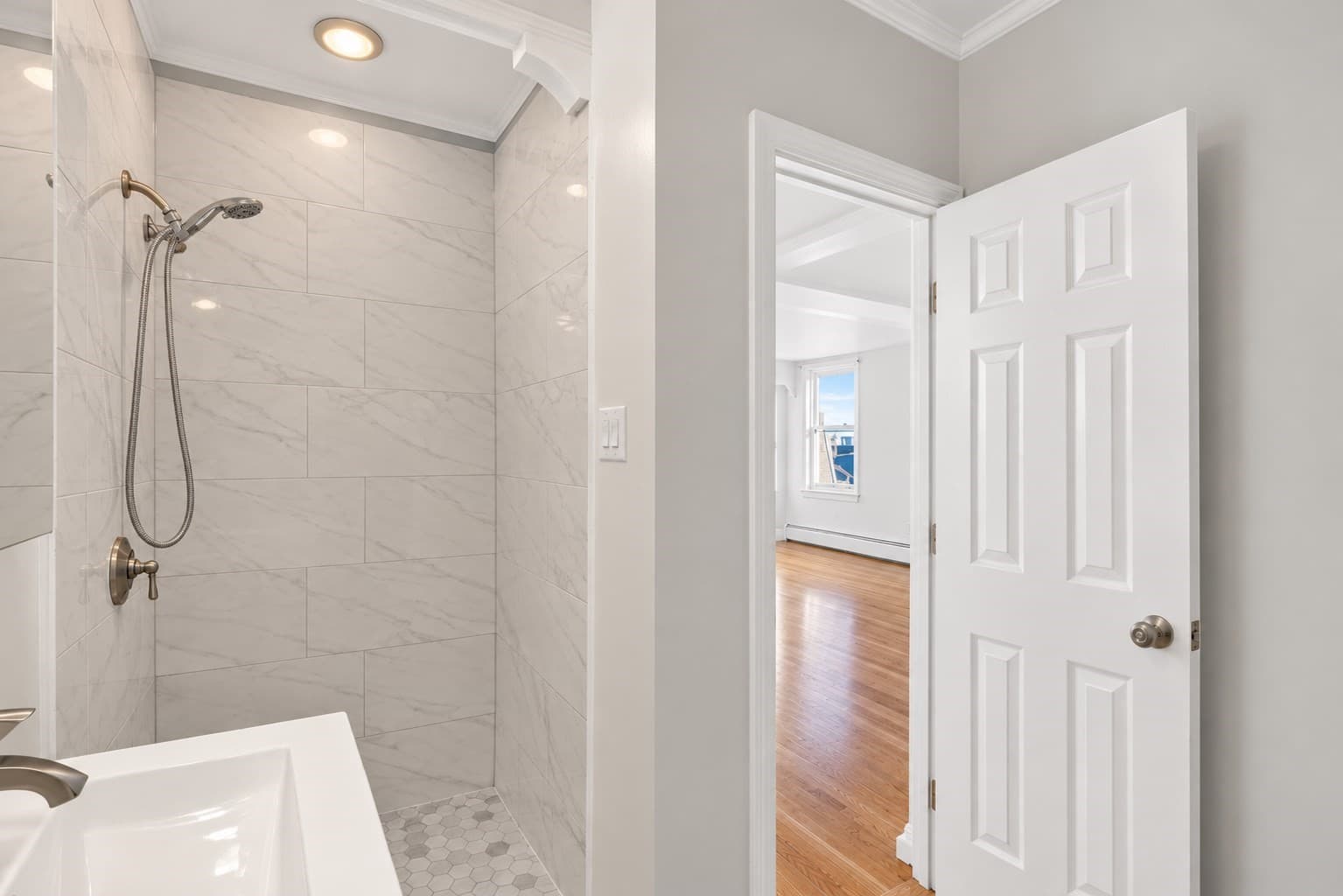 Condominium at 173-175 Shirley St # 6, Winthrop MA 02152, photo 9 of 21