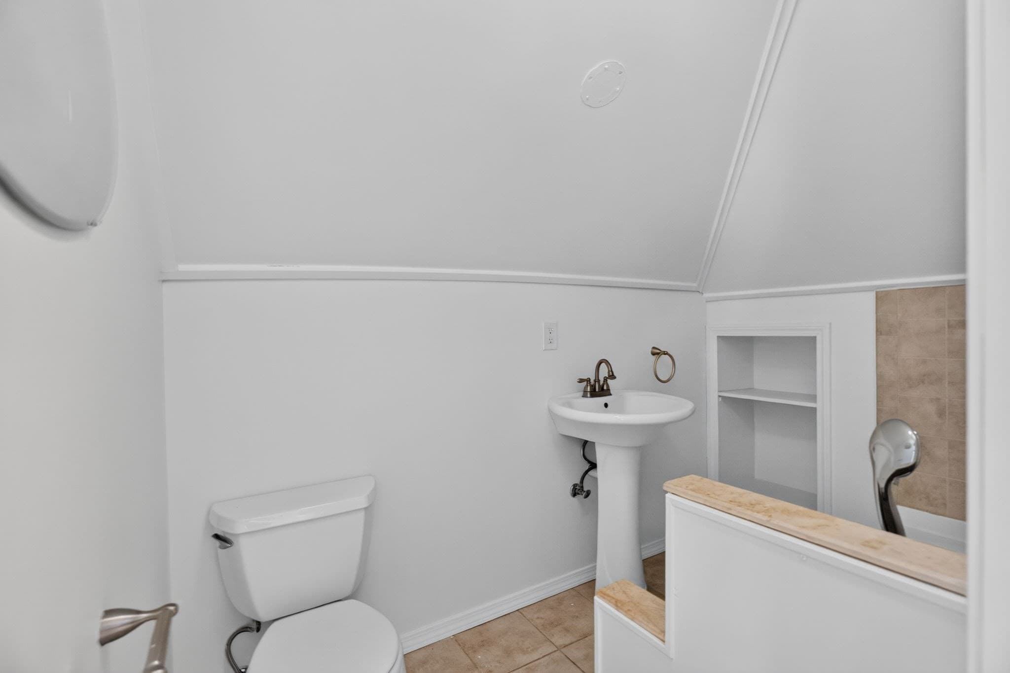 Condominium at 173-175 Shirley St # 6, Winthrop MA 02152, photo 15 of 21