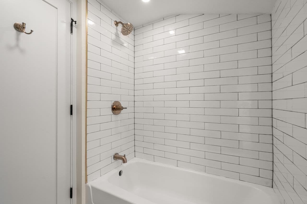 Single Family Residence at 365 Lexington St, Woburn MA 01801, photo 16 of 28