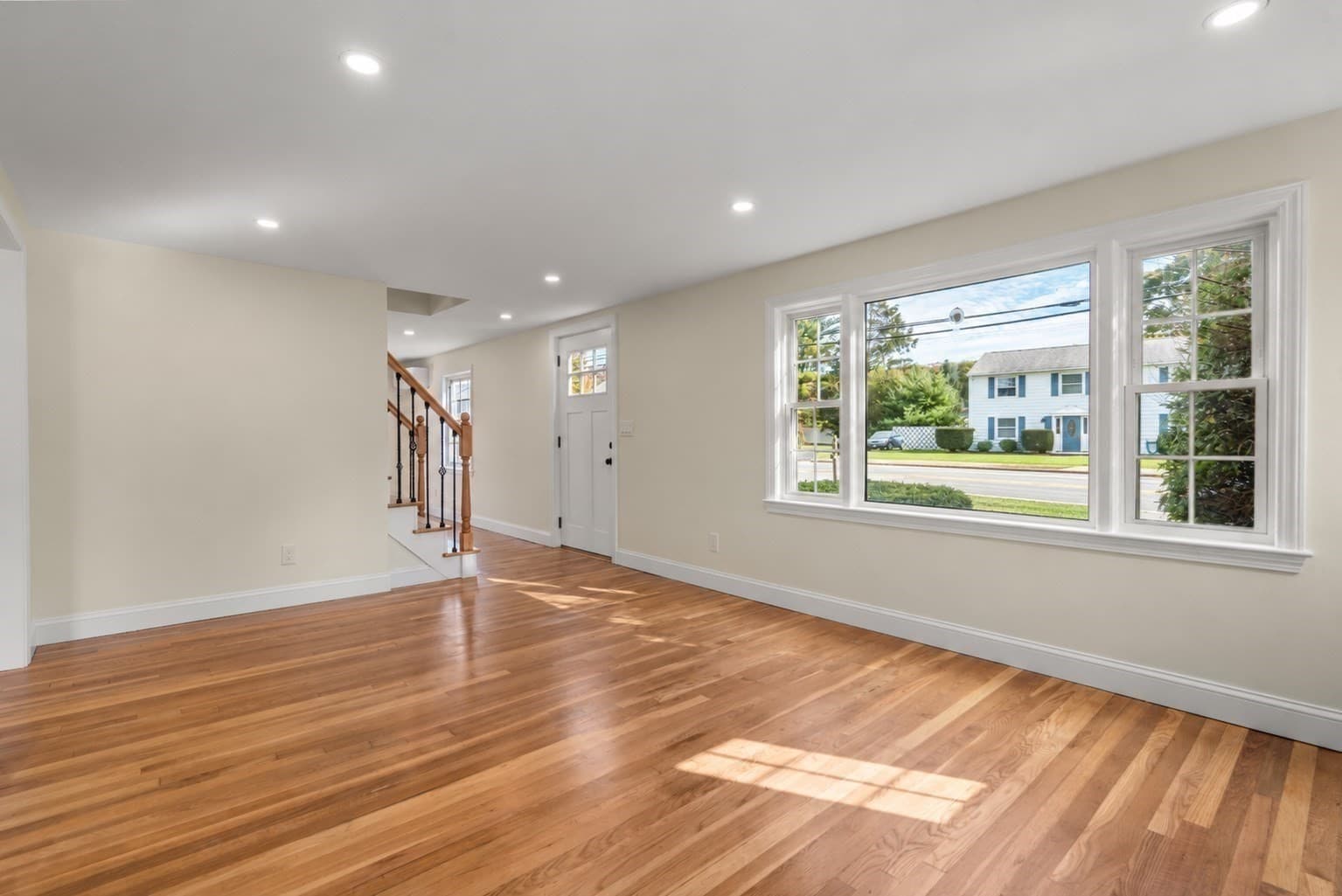 Single Family Residence at 365 Lexington St, Woburn MA 01801, photo 14 of 28