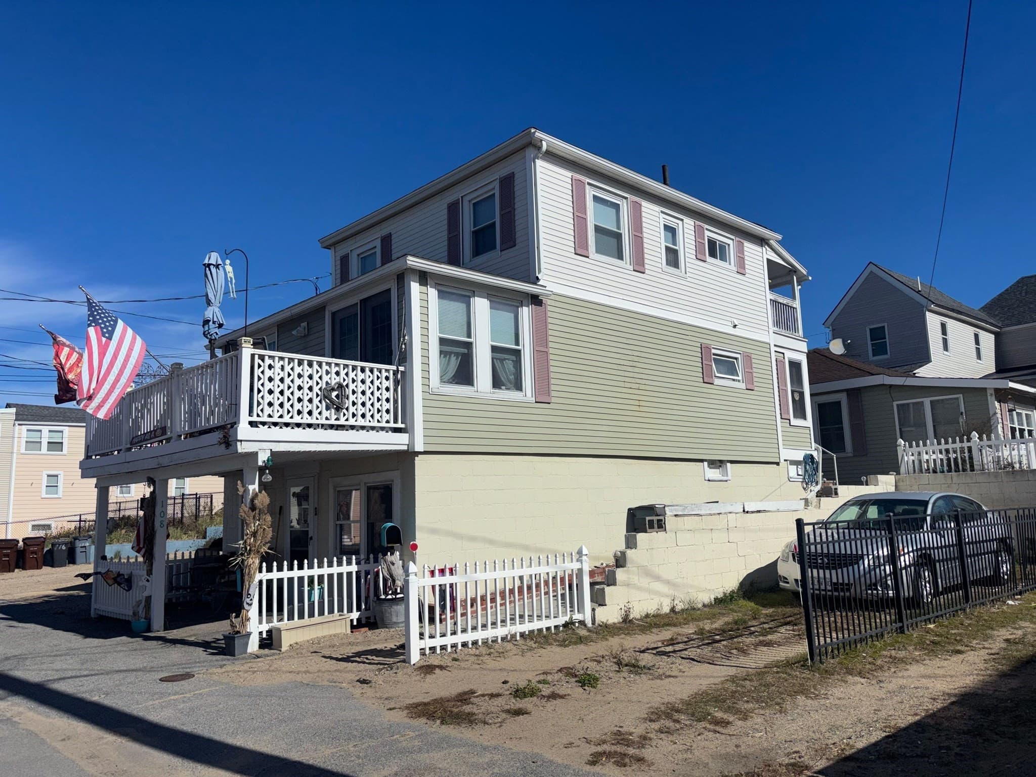 3 Family - 3 Units Up/Down at 108 Central Ave, Salisbury MA 01952, photo 4 of 15