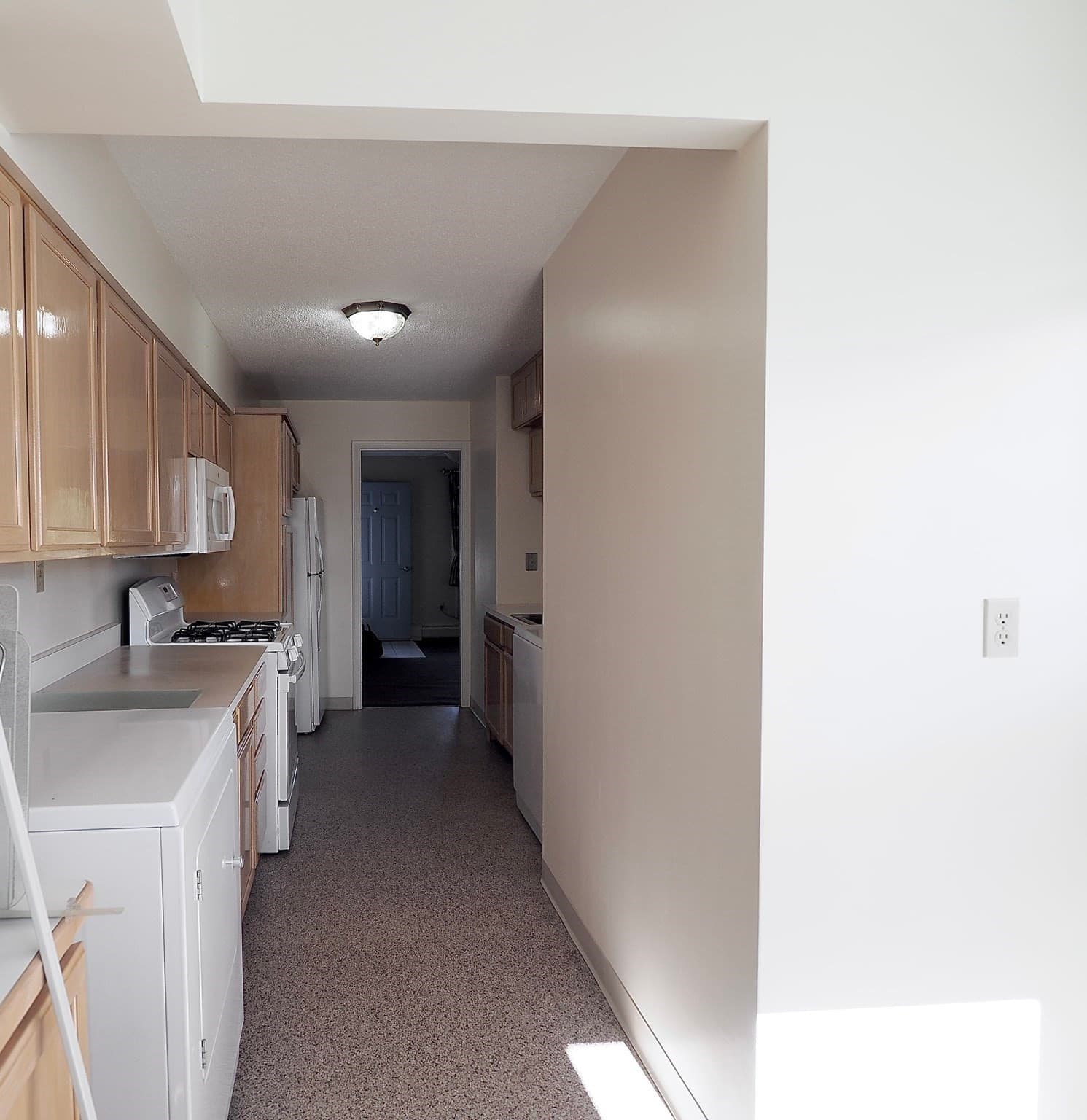 Condominium at 109 Stephens St. # 109, Chicopee MA 01022, photo 4 of 13