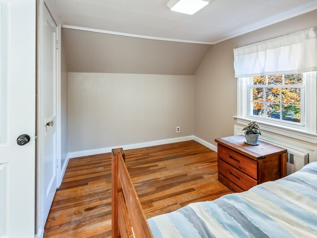 Single Family Residence at 1 Benjamin Rd, Worcester MA 01602, photo 24 of 41