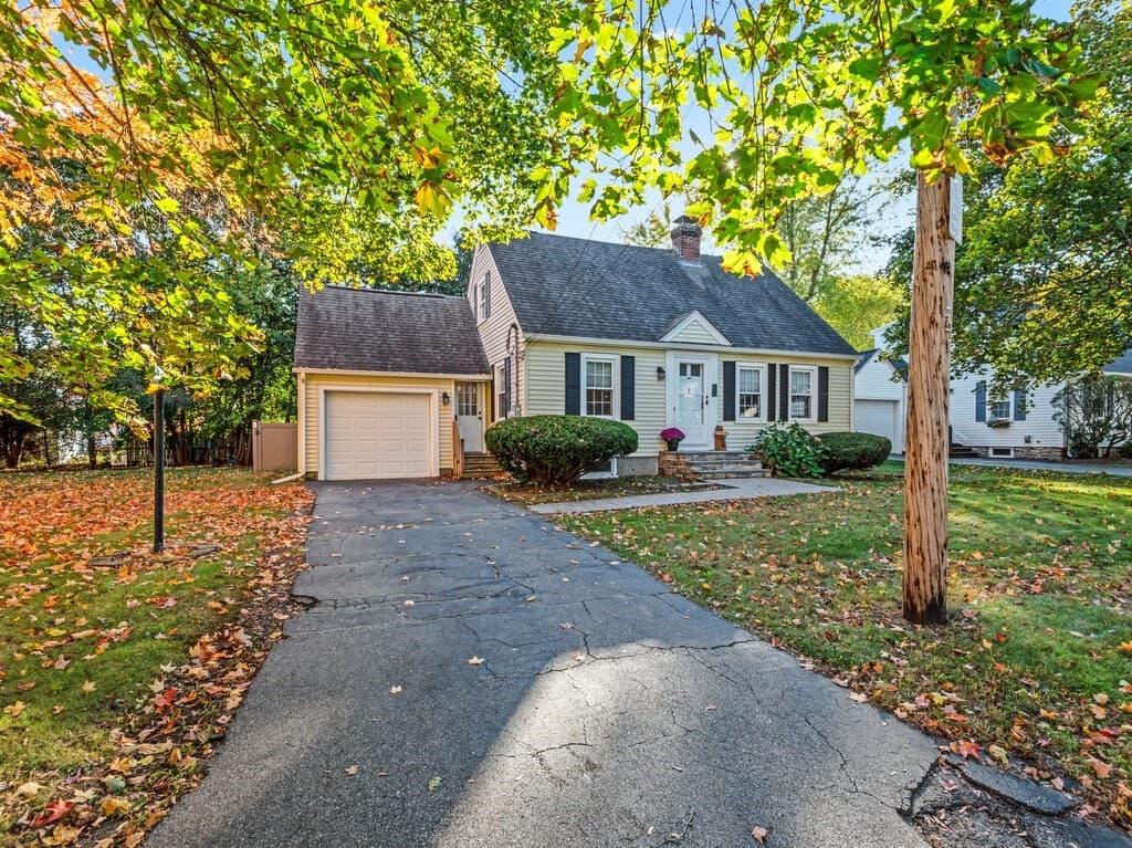Single Family Residence at 1 Benjamin Rd, Worcester MA 01602, photo 34 of 41