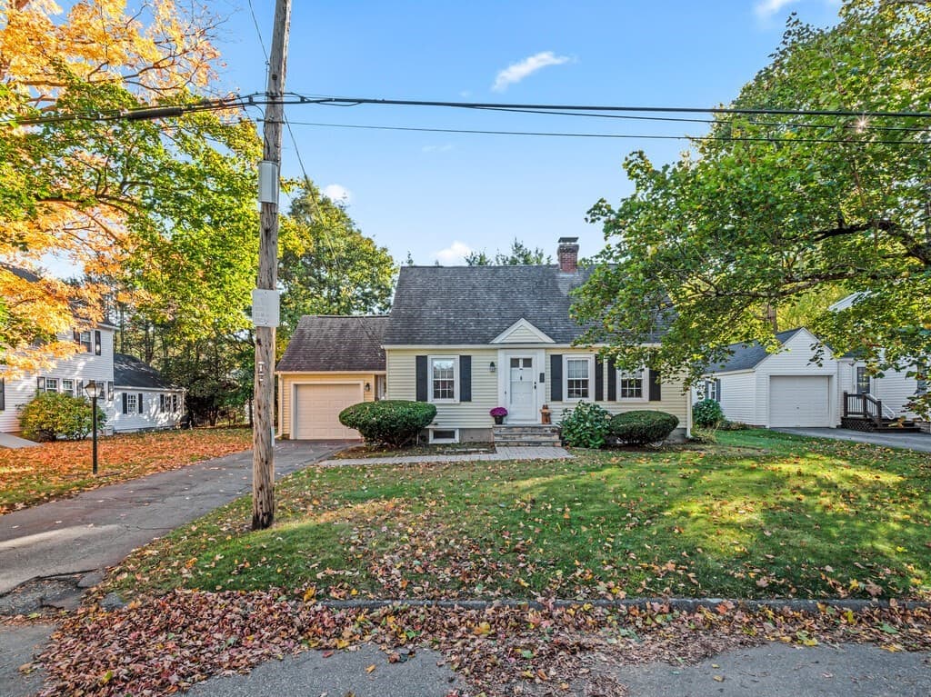Single Family Residence at 1 Benjamin Rd, Worcester MA 01602, photo 35 of 41